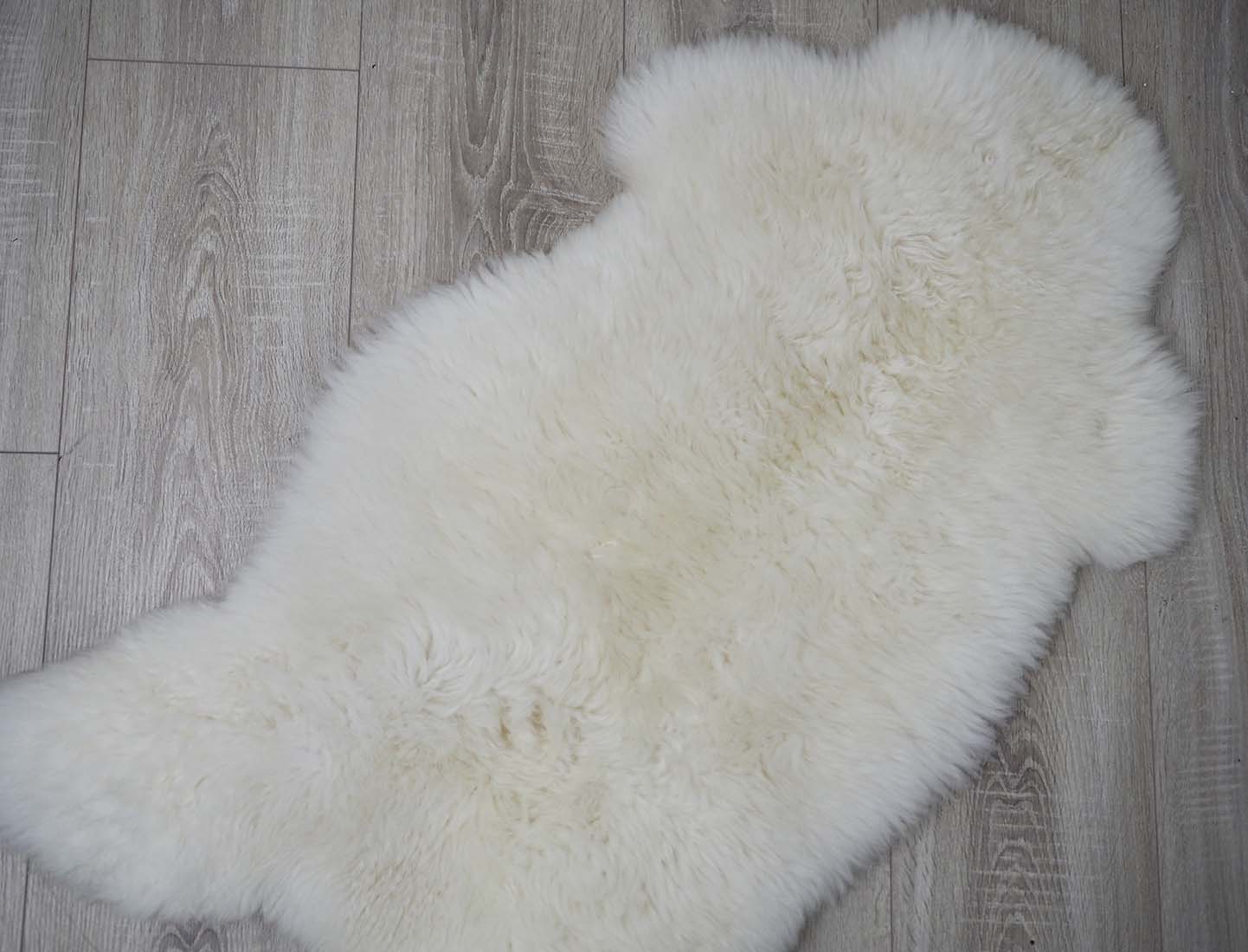 Irish cream sheepskin rug