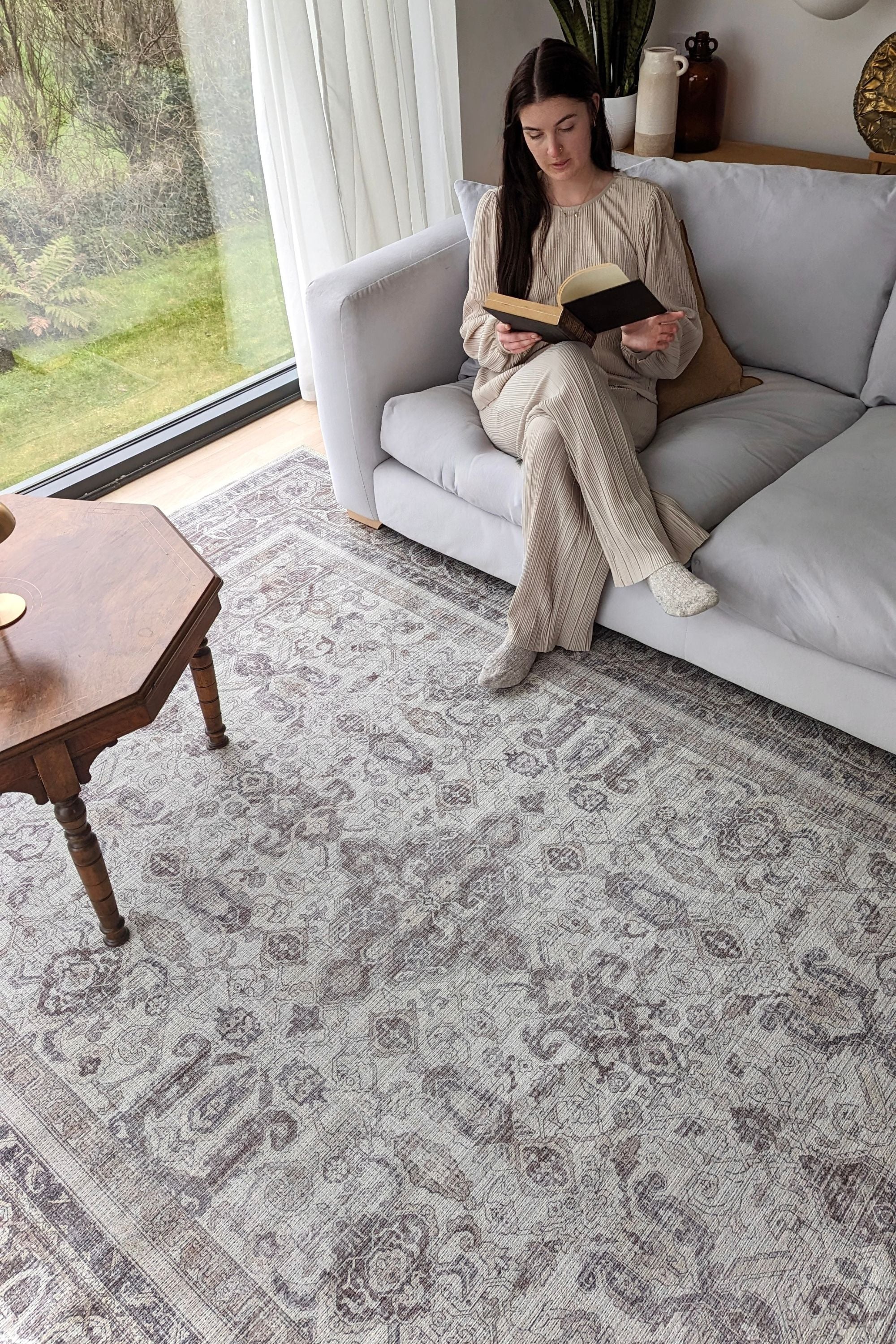 Bordered grey vintage style rug