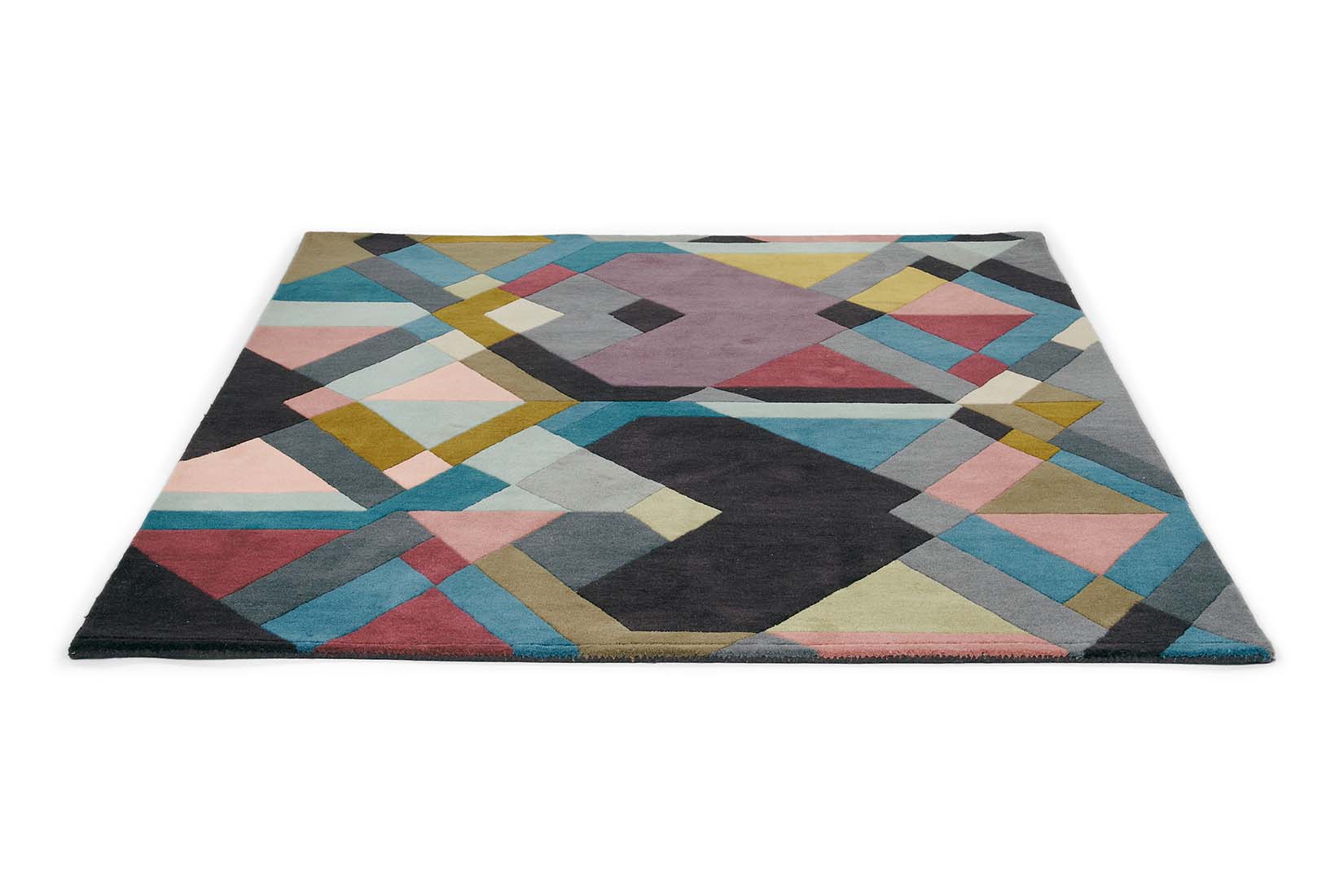 Rectangular rug with geometric pattern of polygons and chevrons in blue