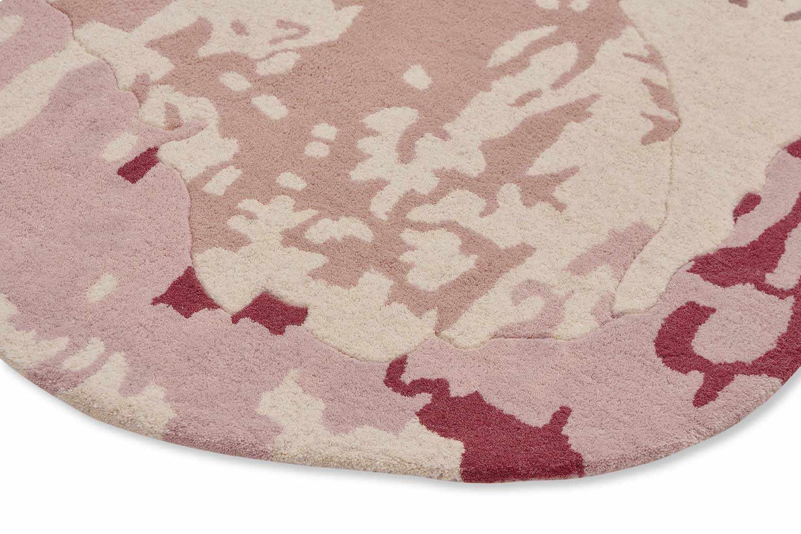 flower shape wool rug in pink