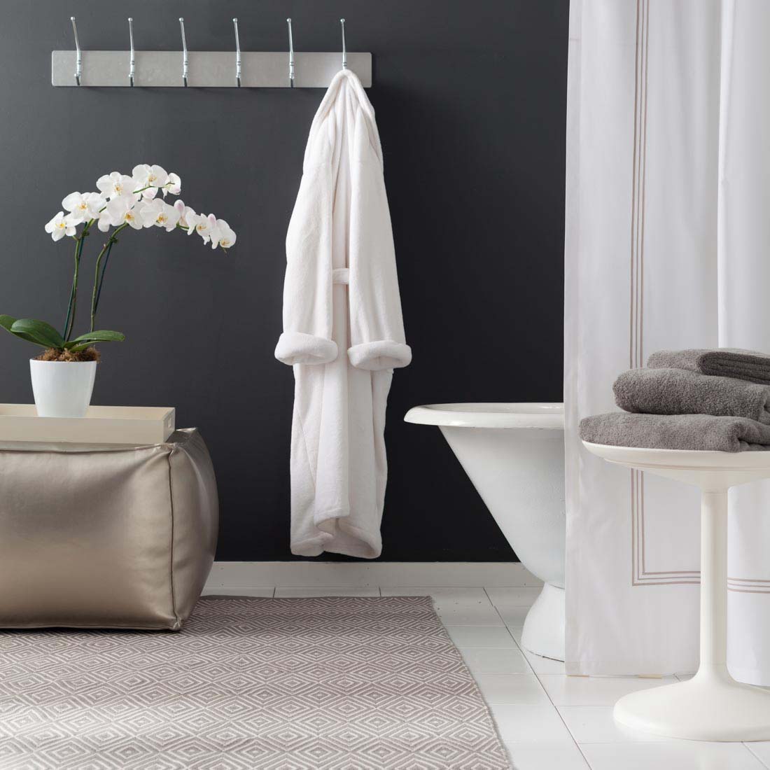 Diamond Platinum White Indoor/Outdoor Rug