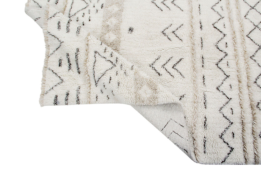 lorena canals washable wool rug with a simple moroccan beni design in beige