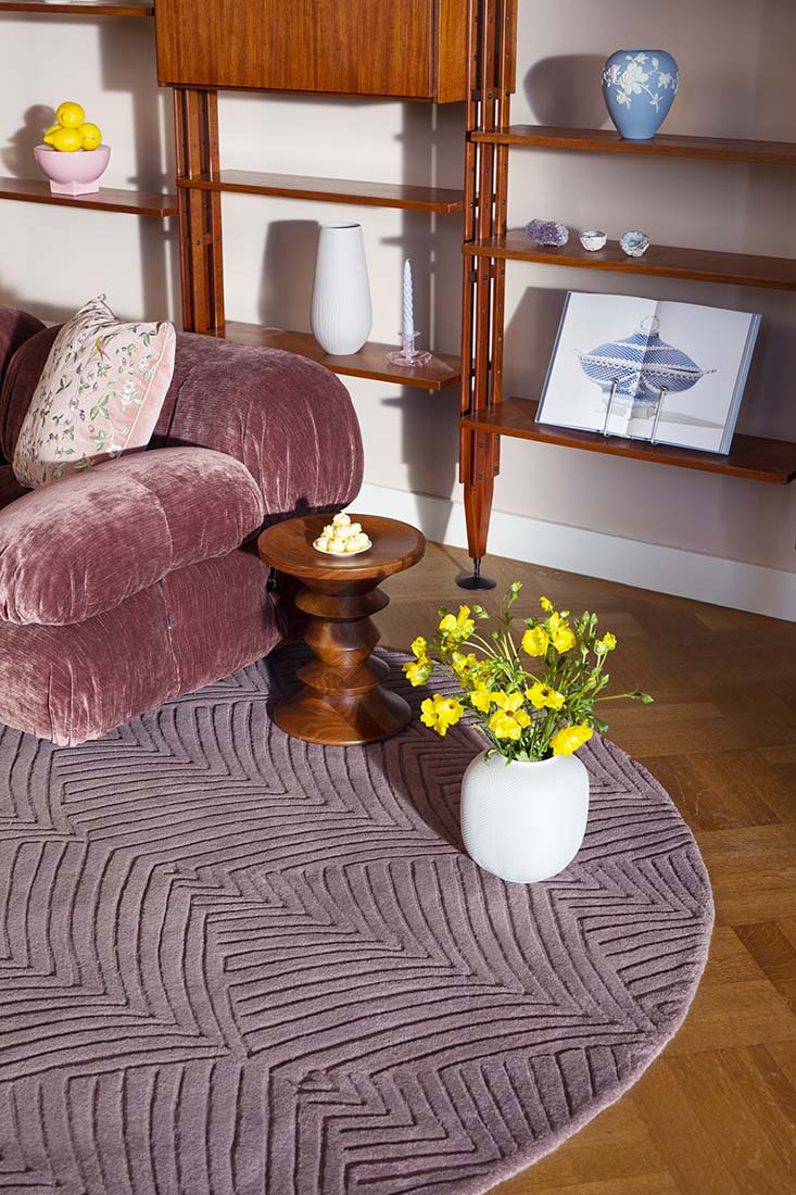 Rectangular mink rug with engraved leaf pattern