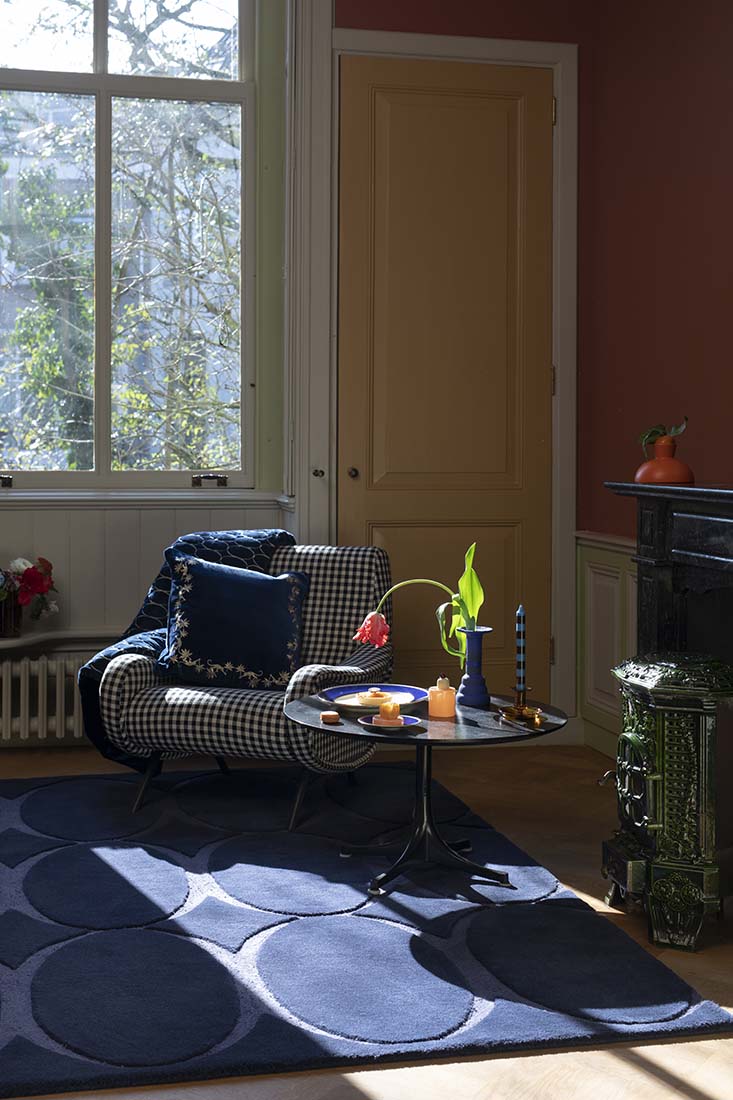 navy geometric area rug