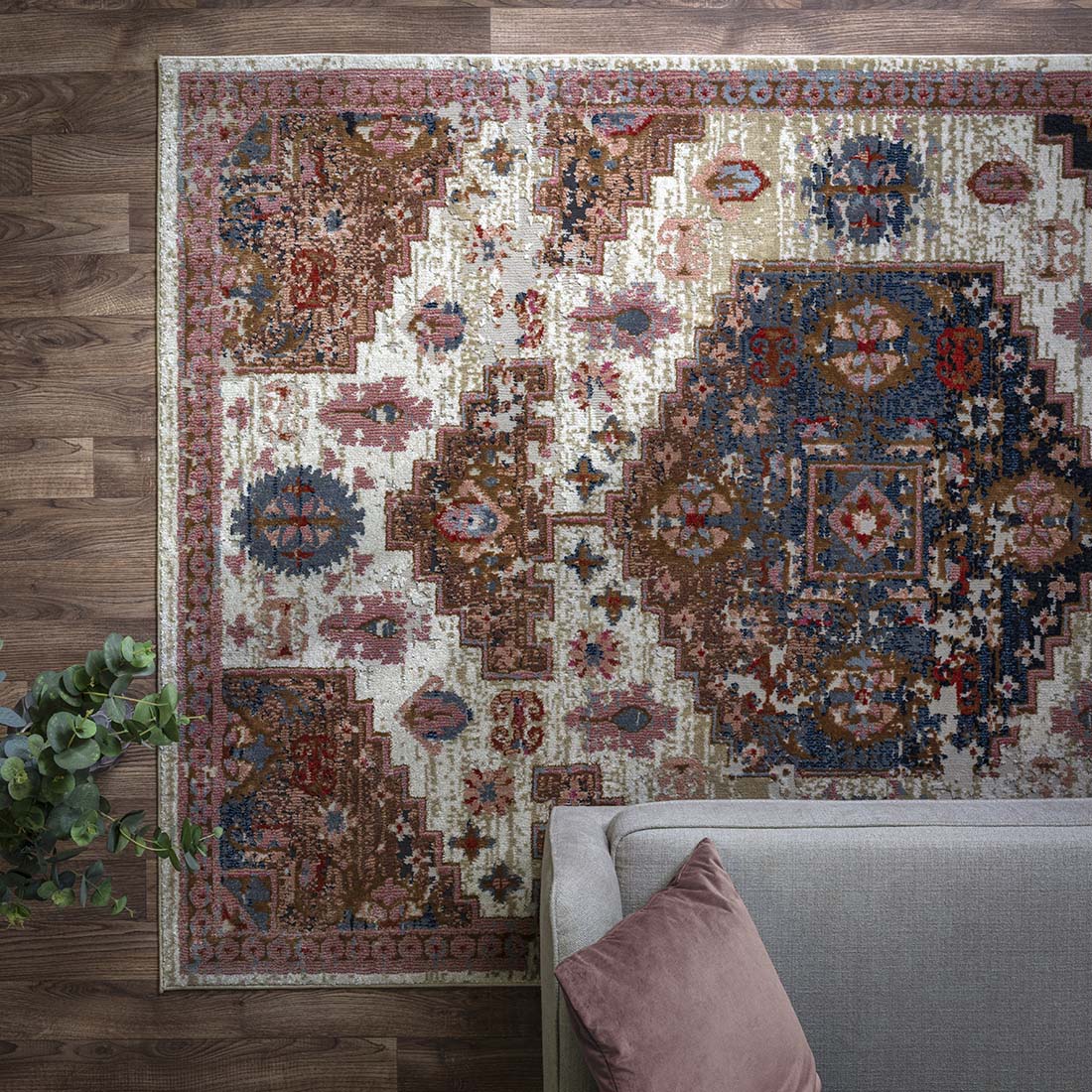 multicolour Persian inspired area rug