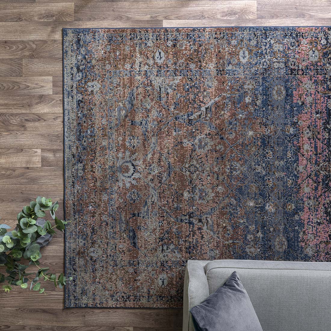 multicolour Persian inspired area rug