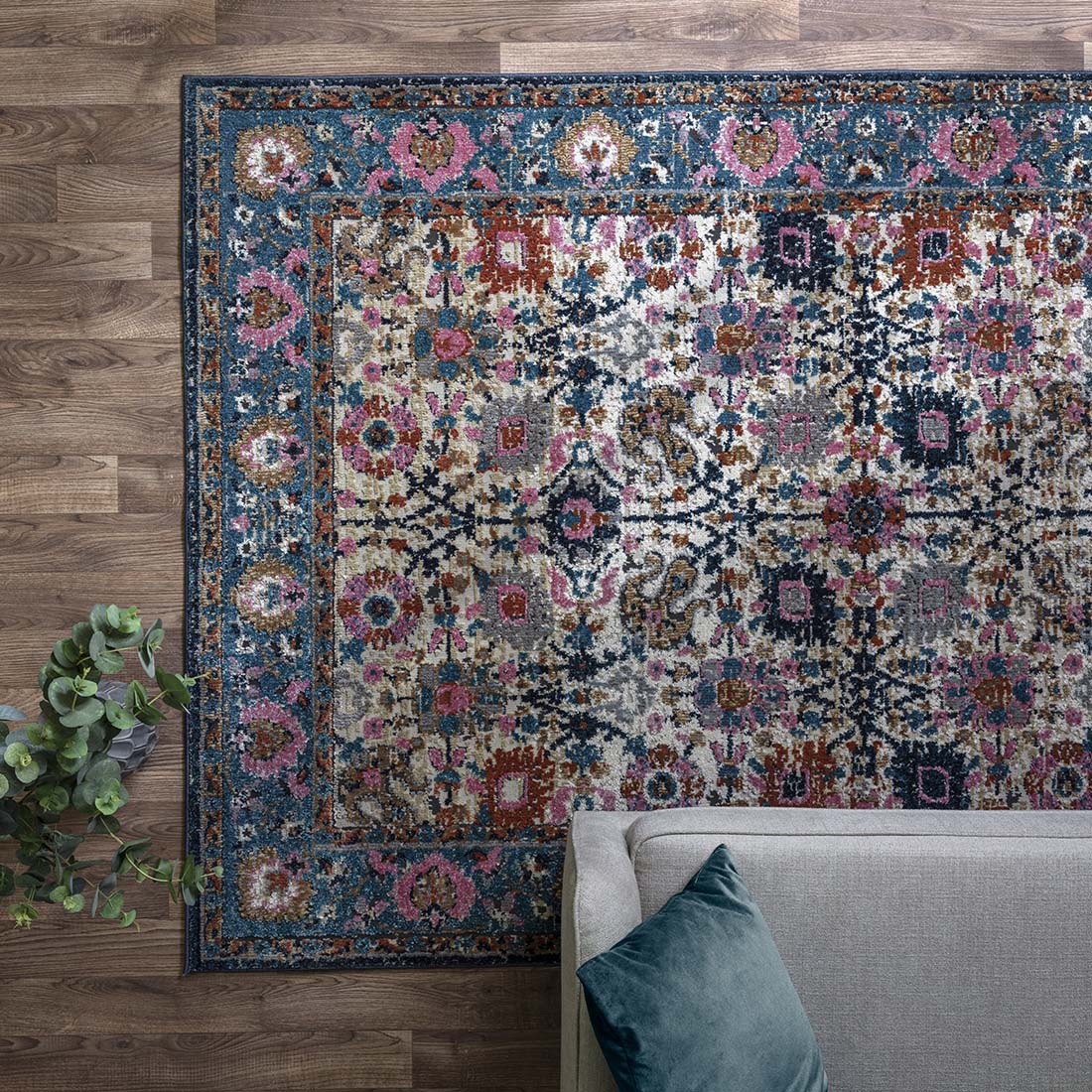 multicolour Persian inspired area rug