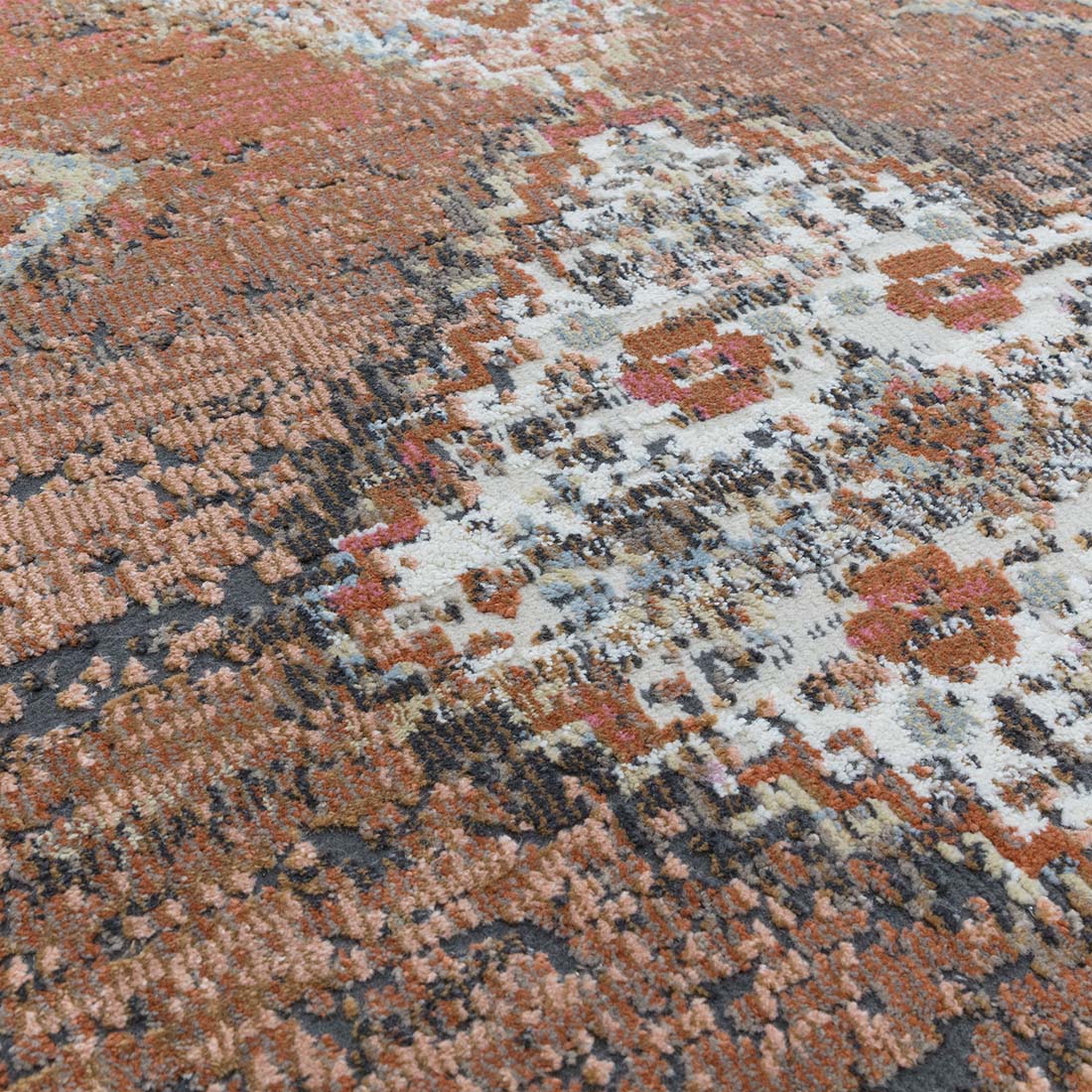 Zola Tark Traditional Persian Style Rug