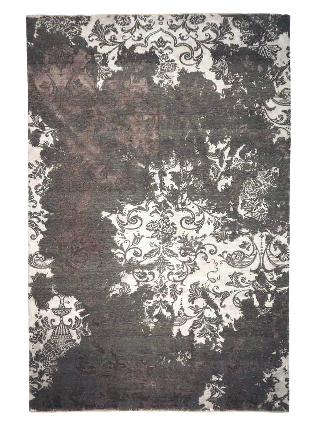 Authentic oriental rug with a damask pattern in beige and brown