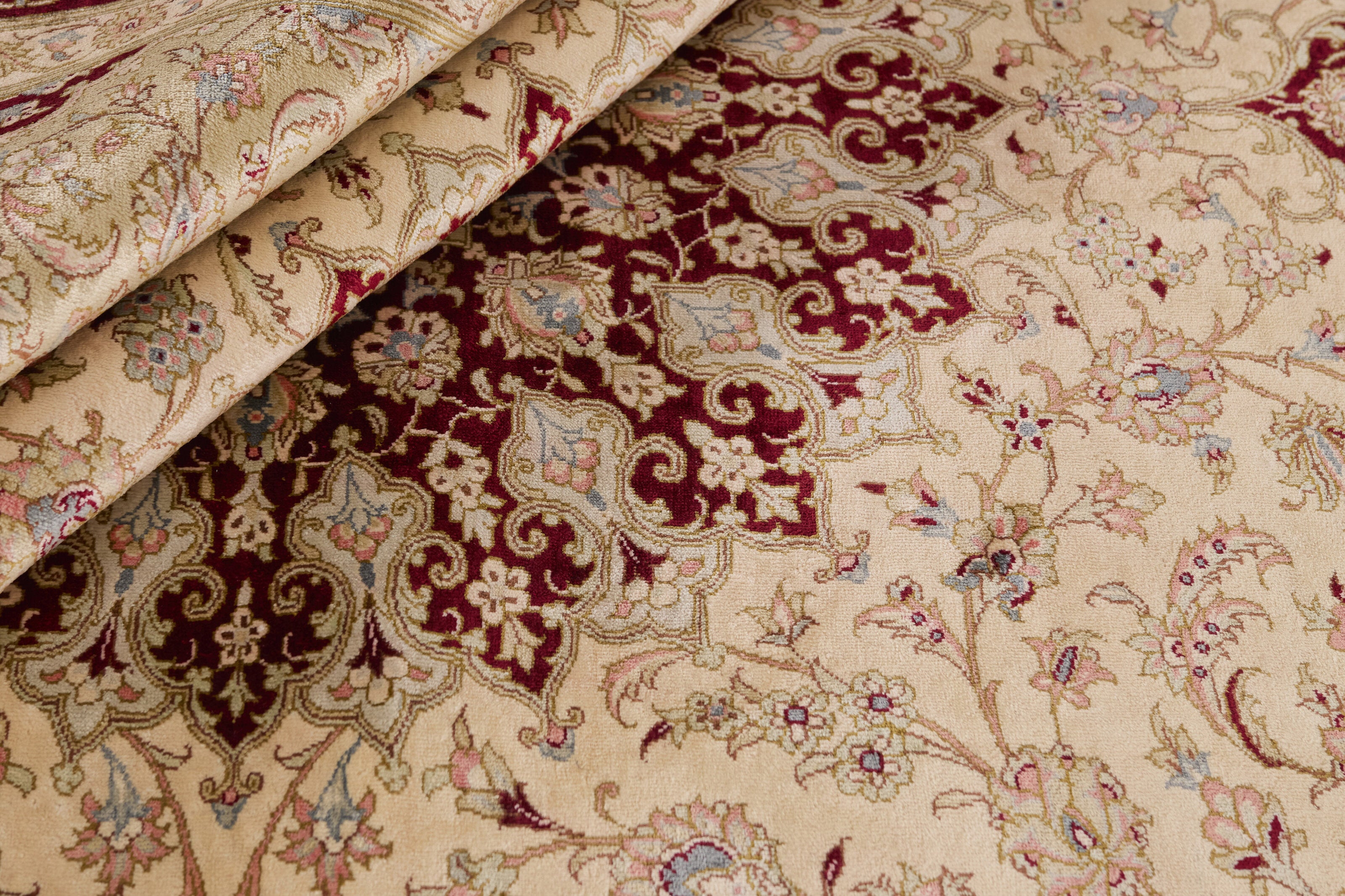 Ghom Silk 1259460