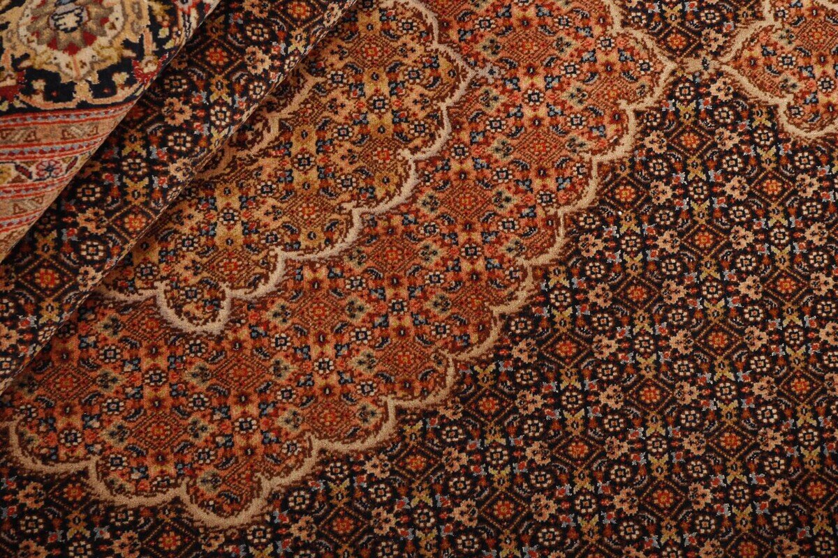 Tabriz 50 Mahi 1259684