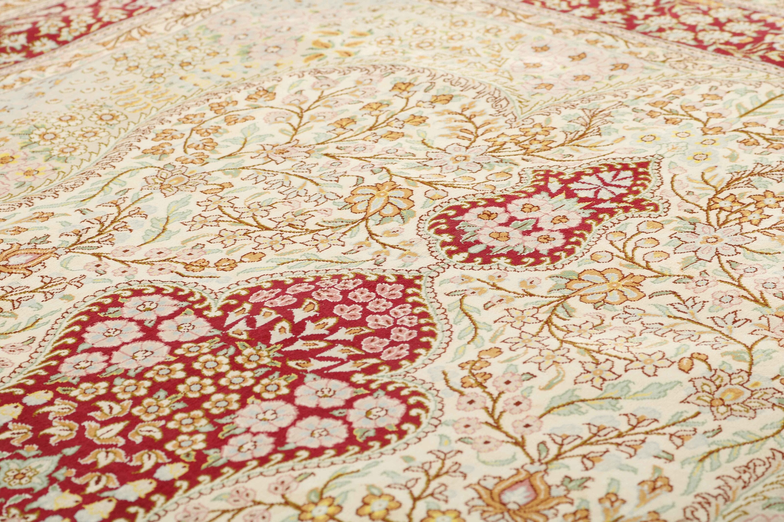 Ghom Silk 1262518