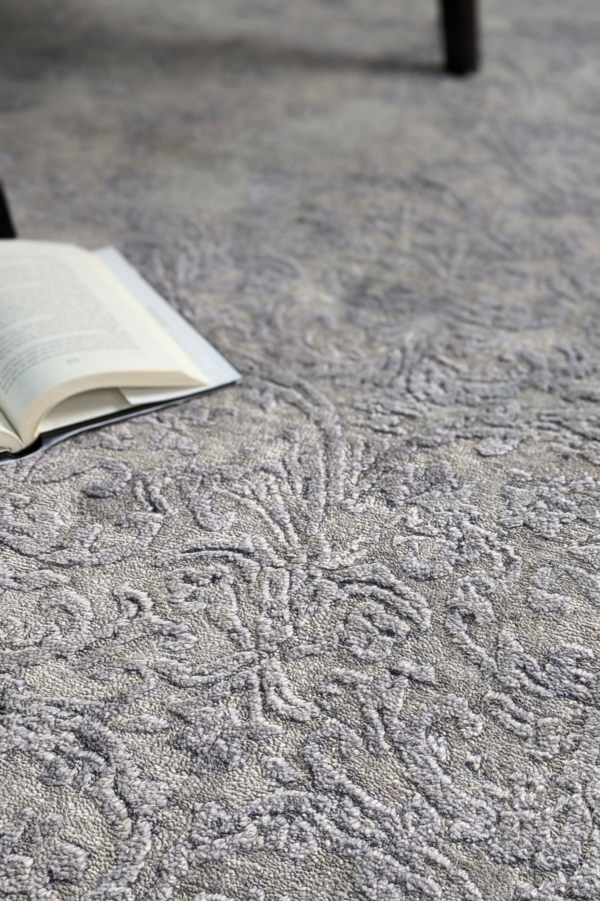 Luxury grey damask rug