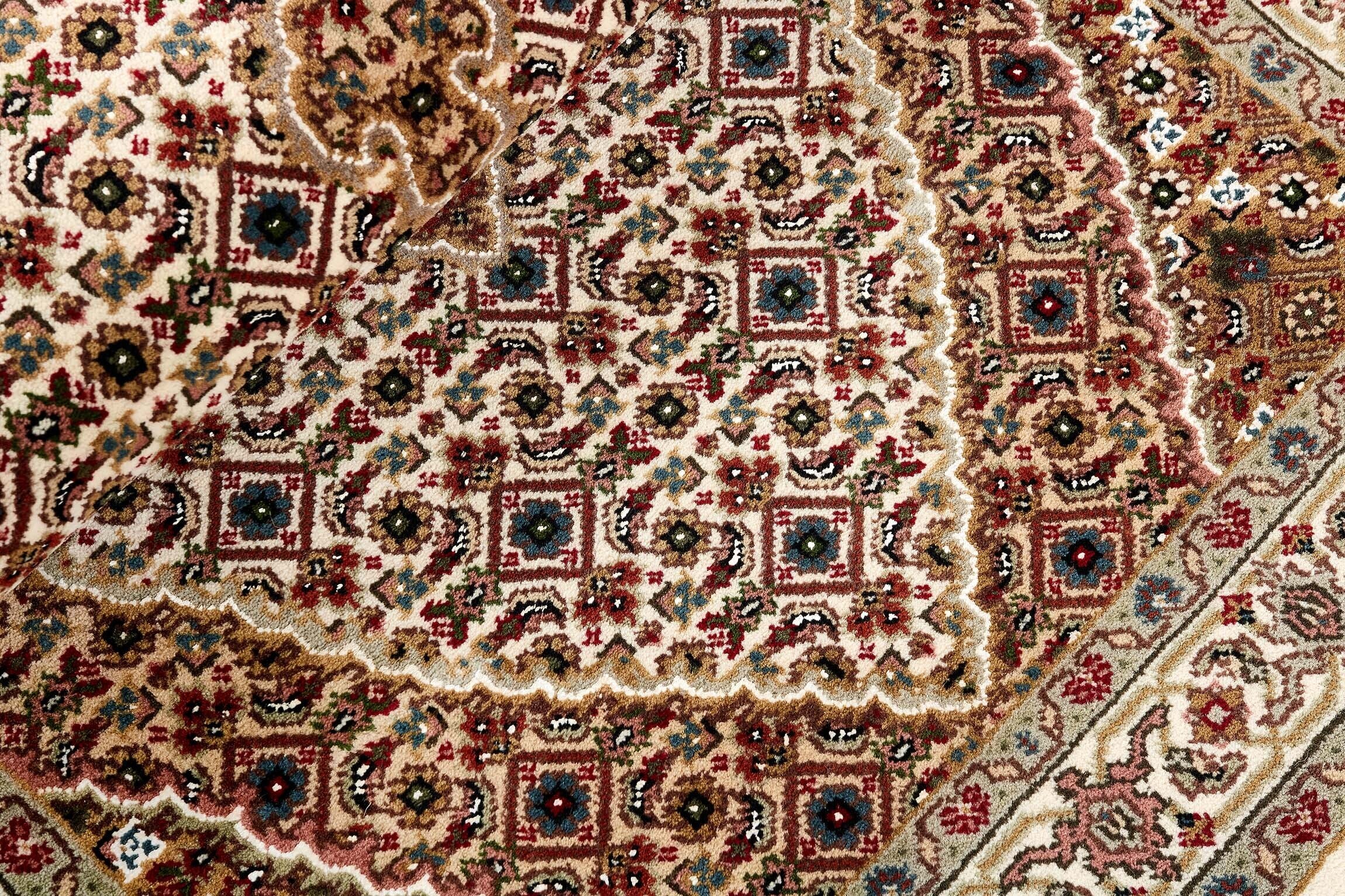 Tabriz Royal