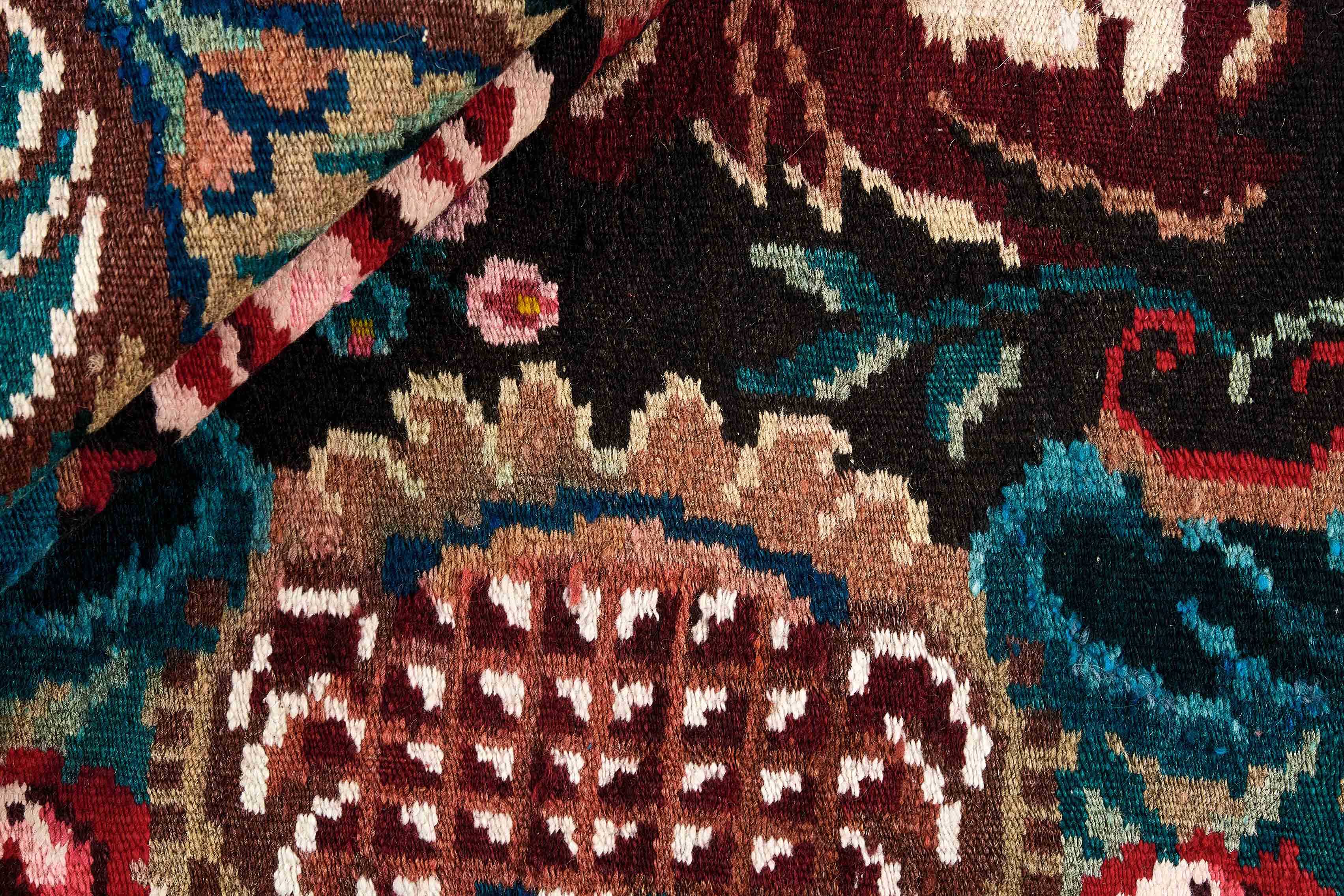 Rose Kilim Old