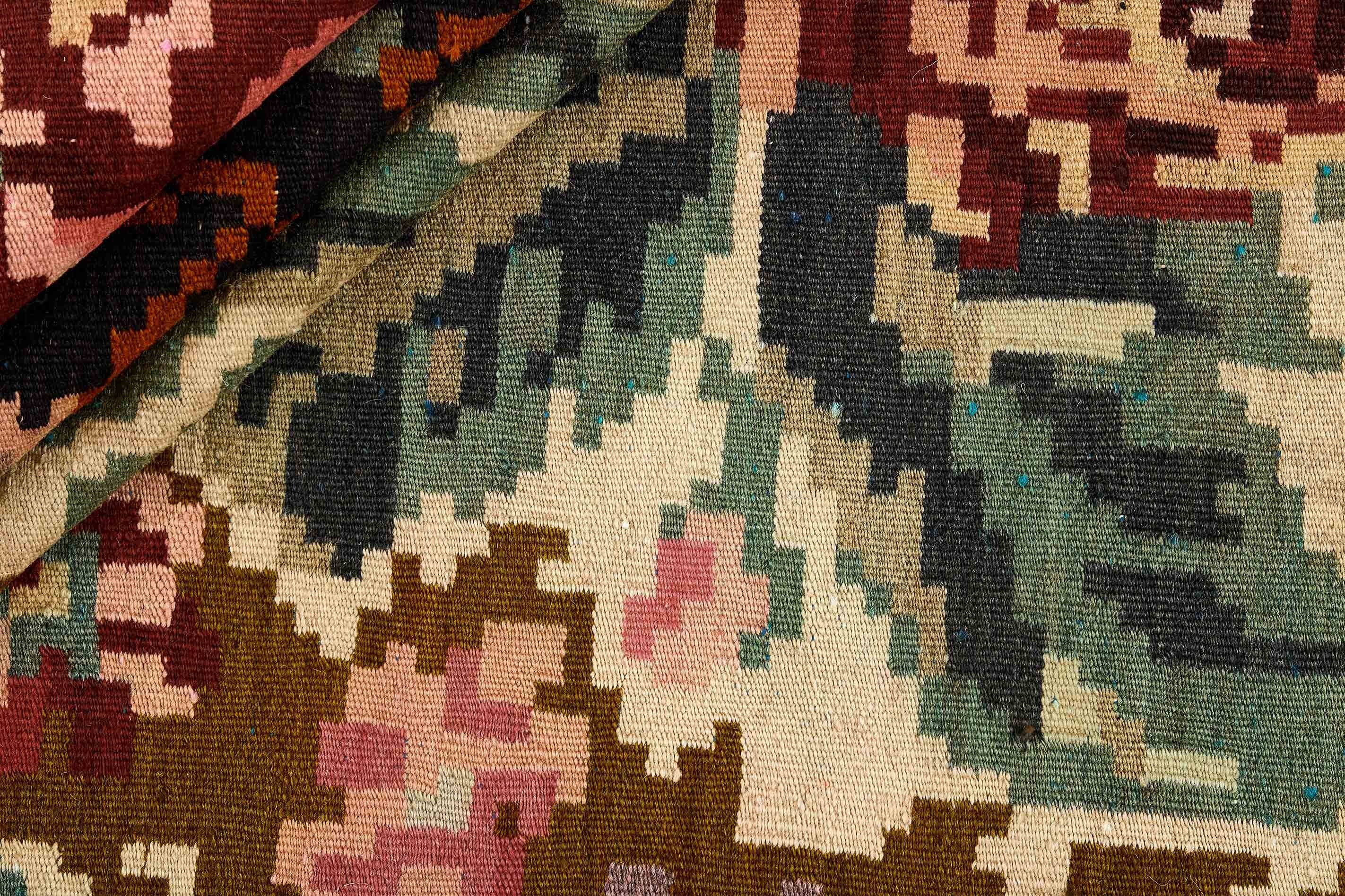 Rose Kilim Old