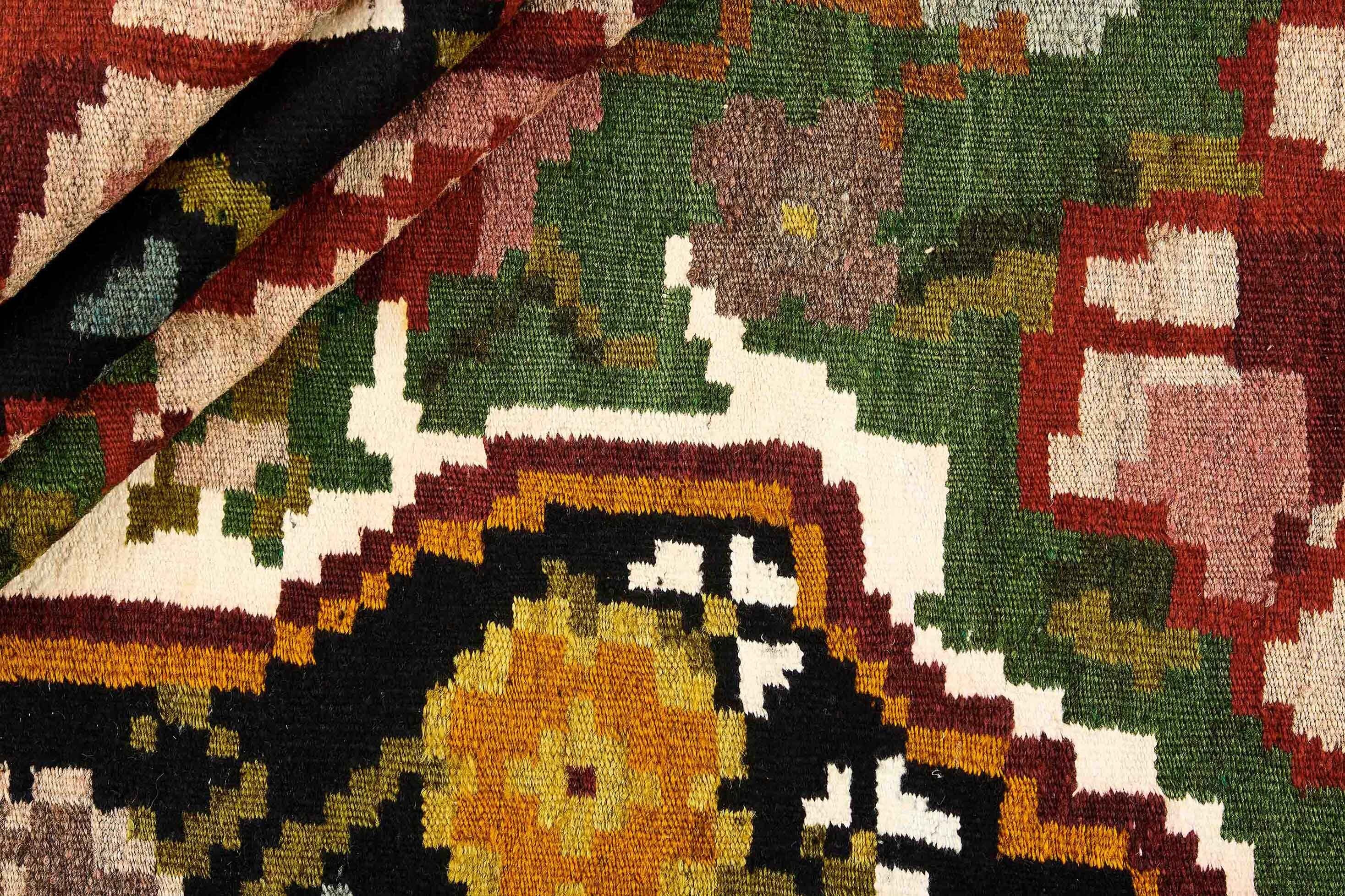 Rose Kilim Old