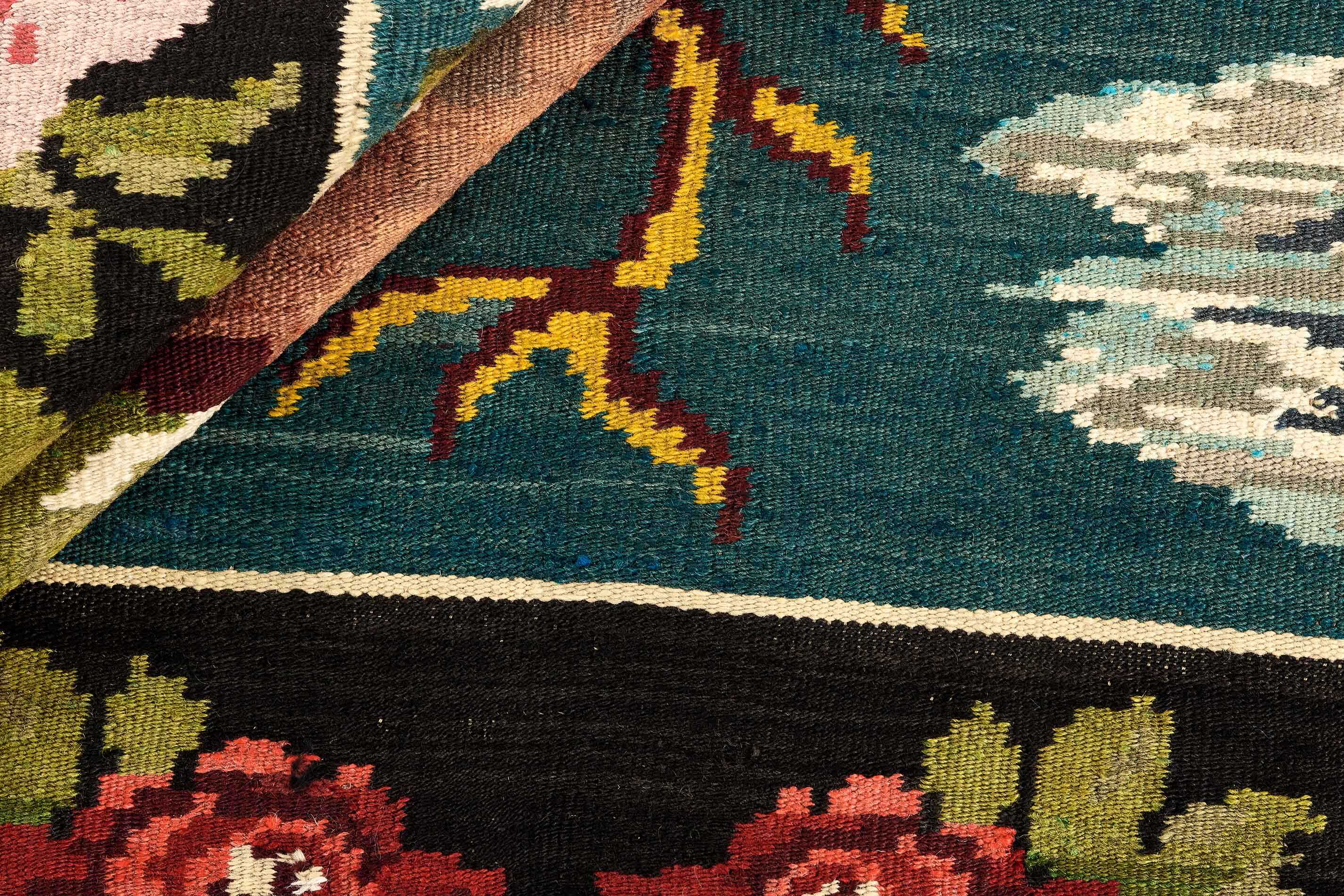 Rose Kilim Old