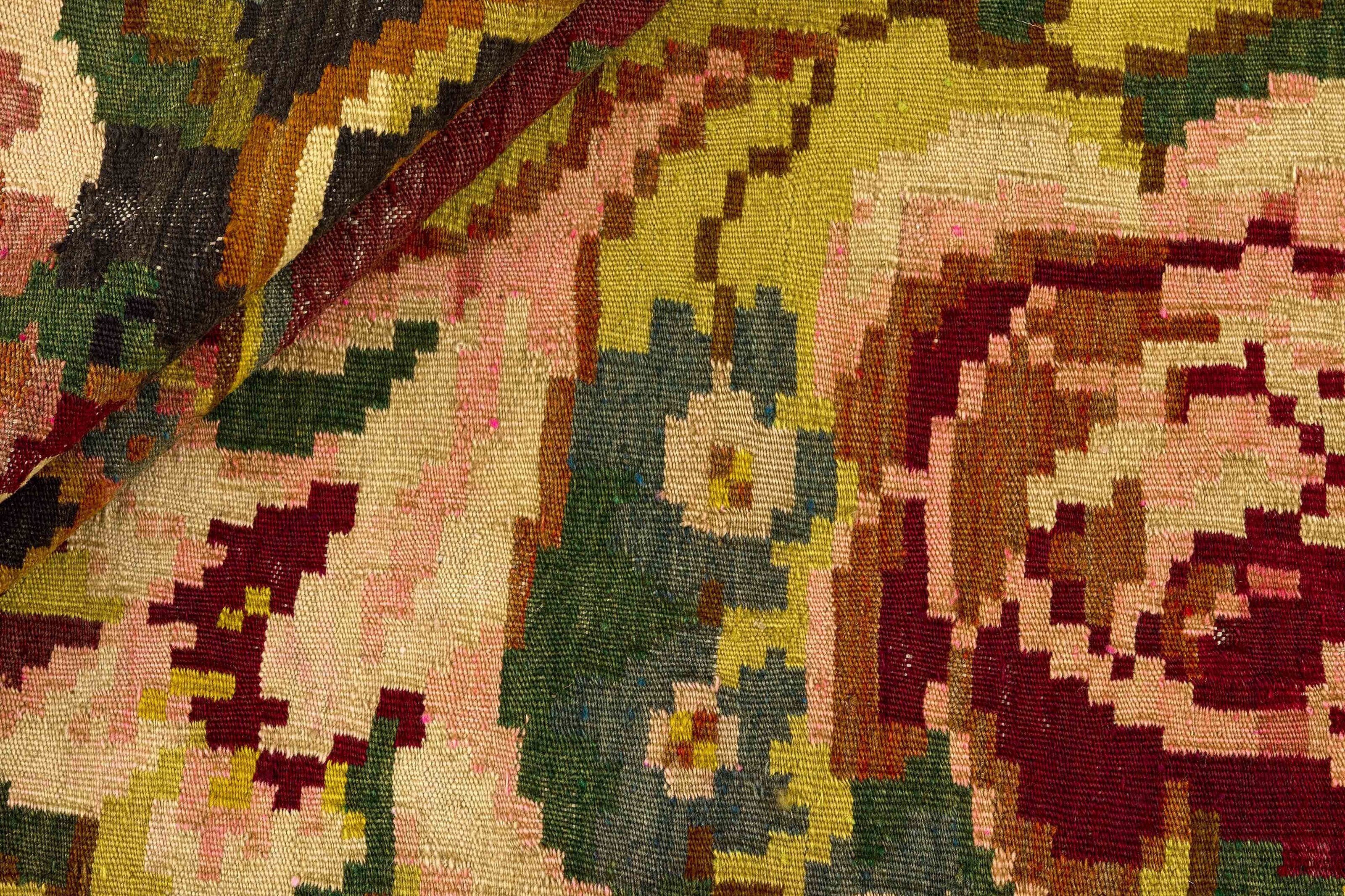 Rose Kilim Old 1483557