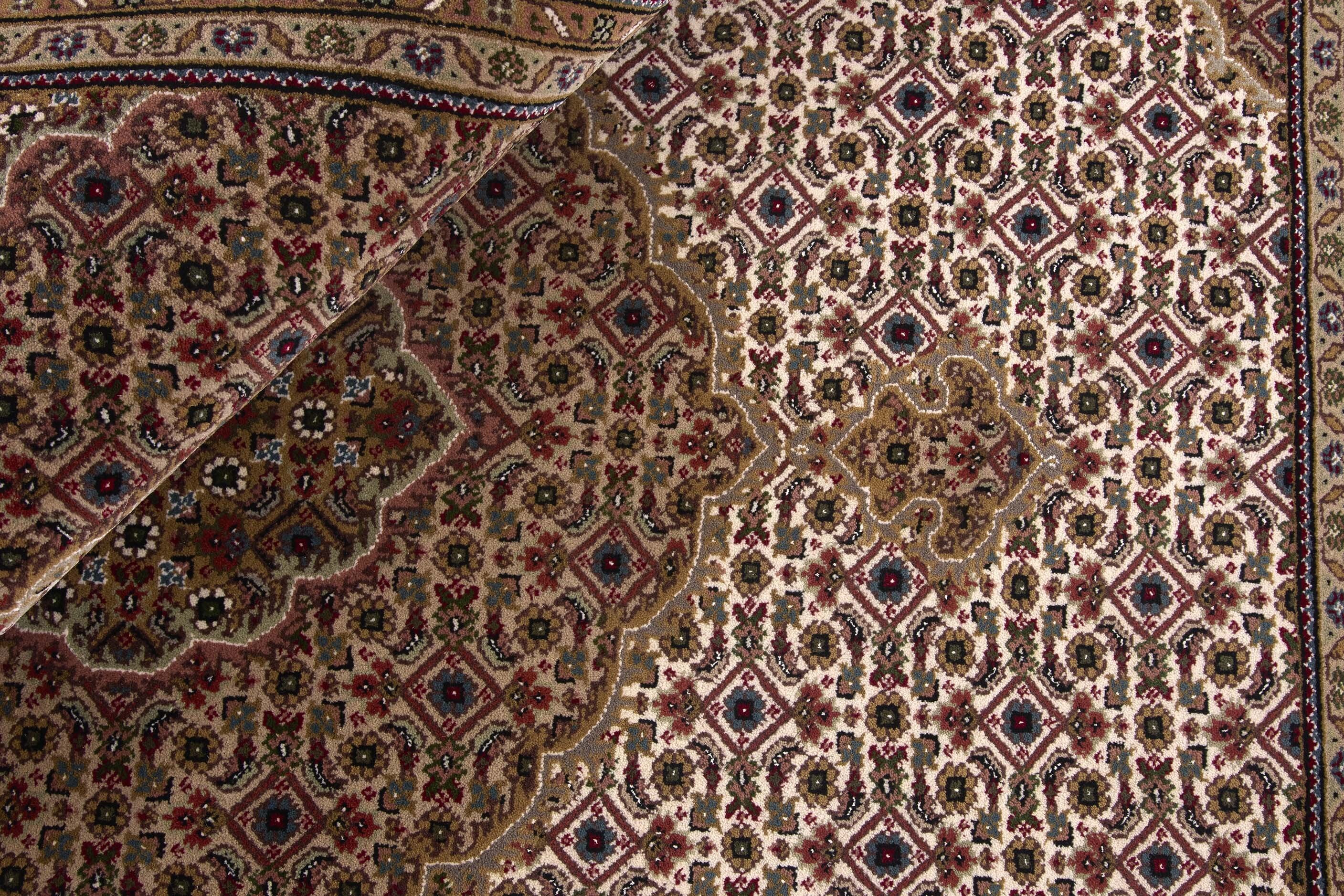 Tabriz Indi Square 1483737