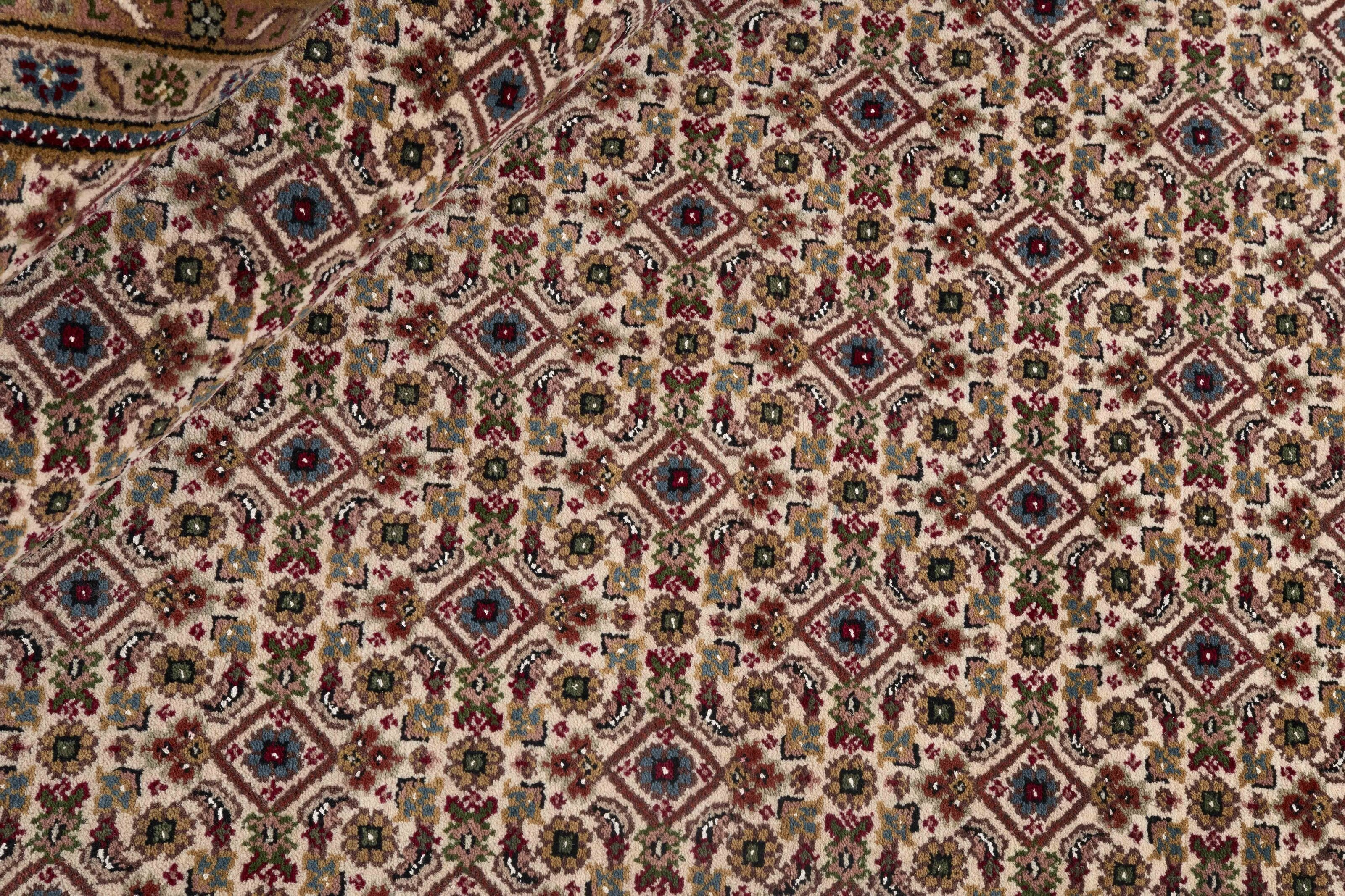 Tabriz Indi 1483739