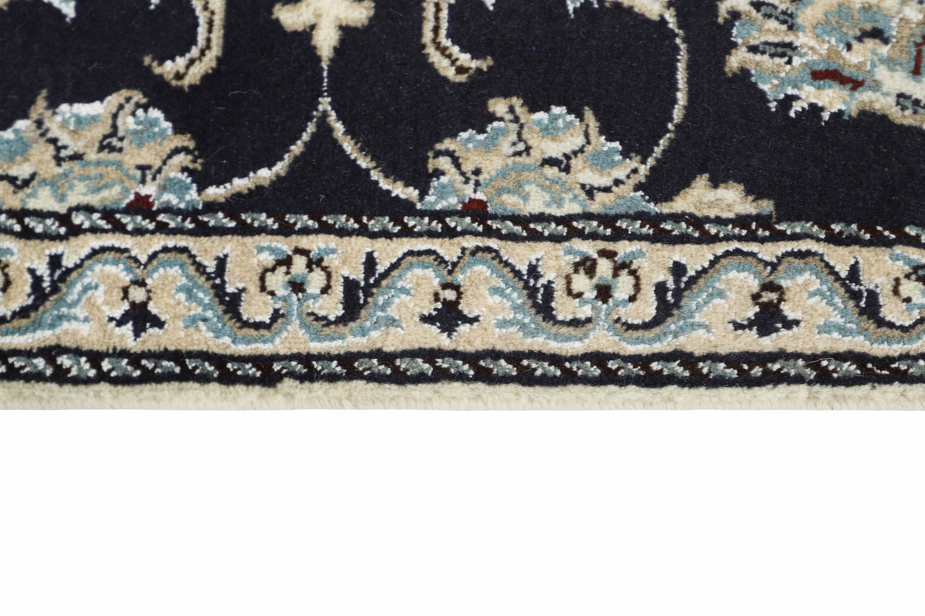 Nain Kashmar Runner 1485808