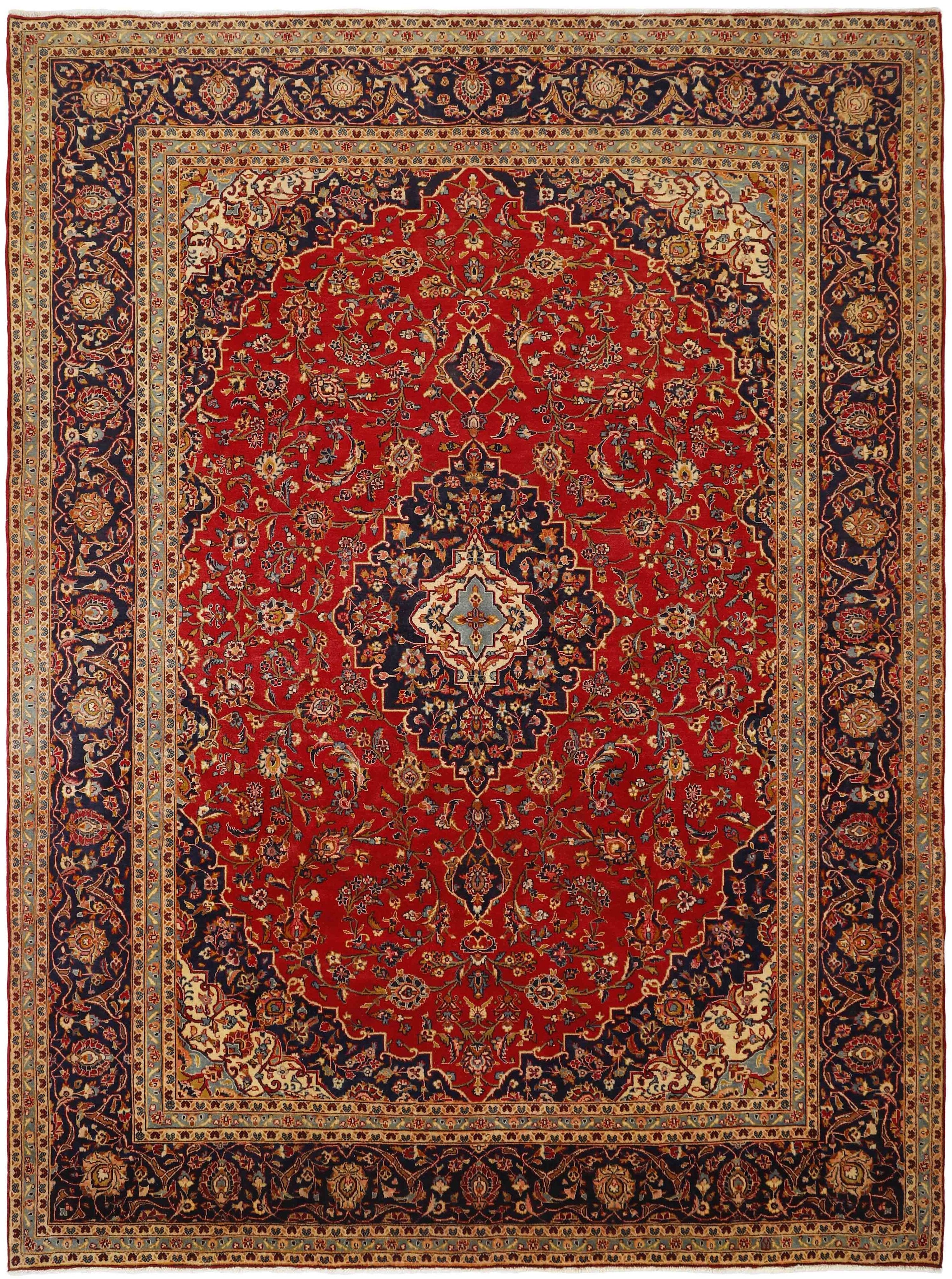 Traditional bordered Keshan rug with red background