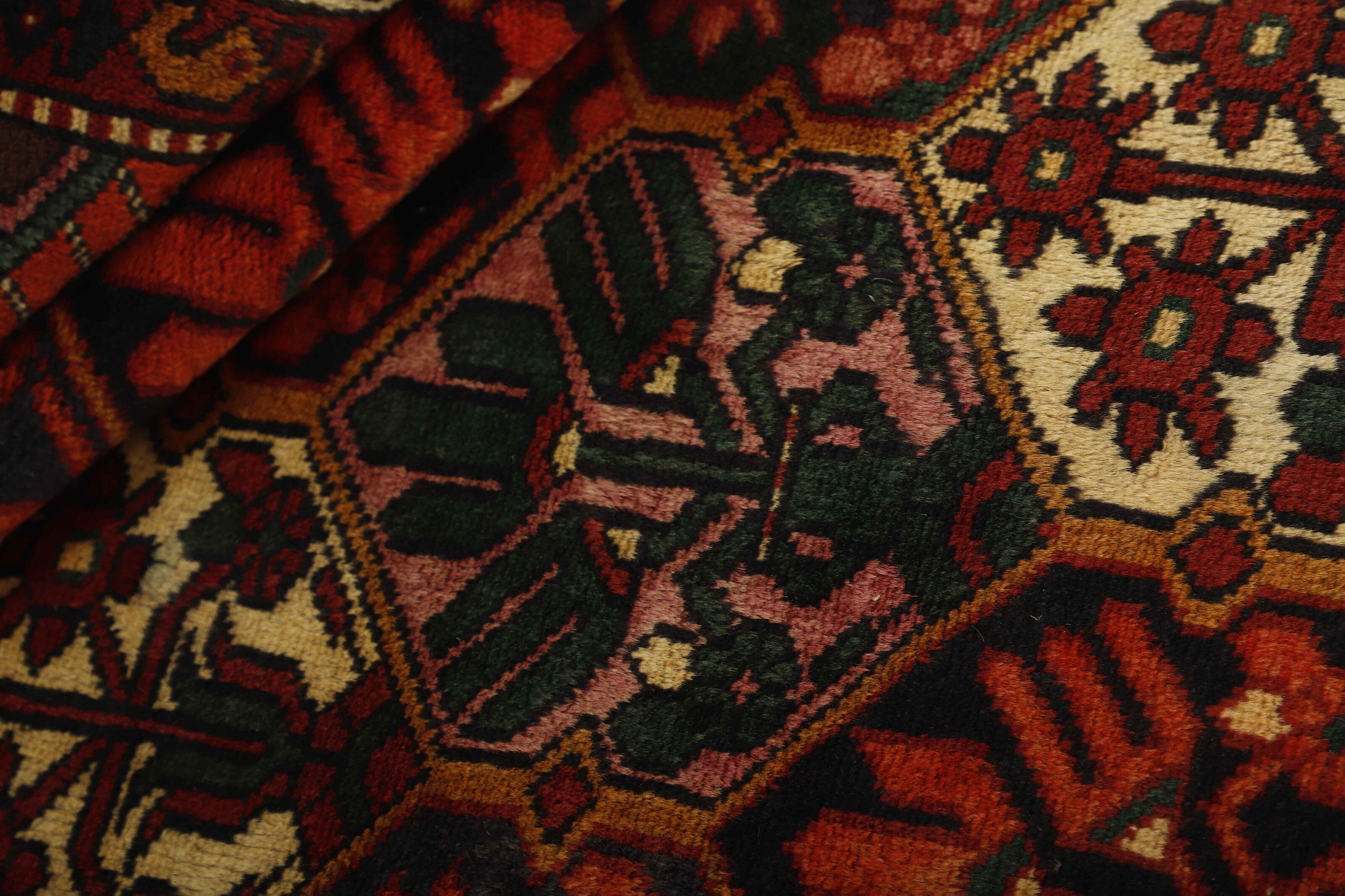 Bakhtiyar 1491757