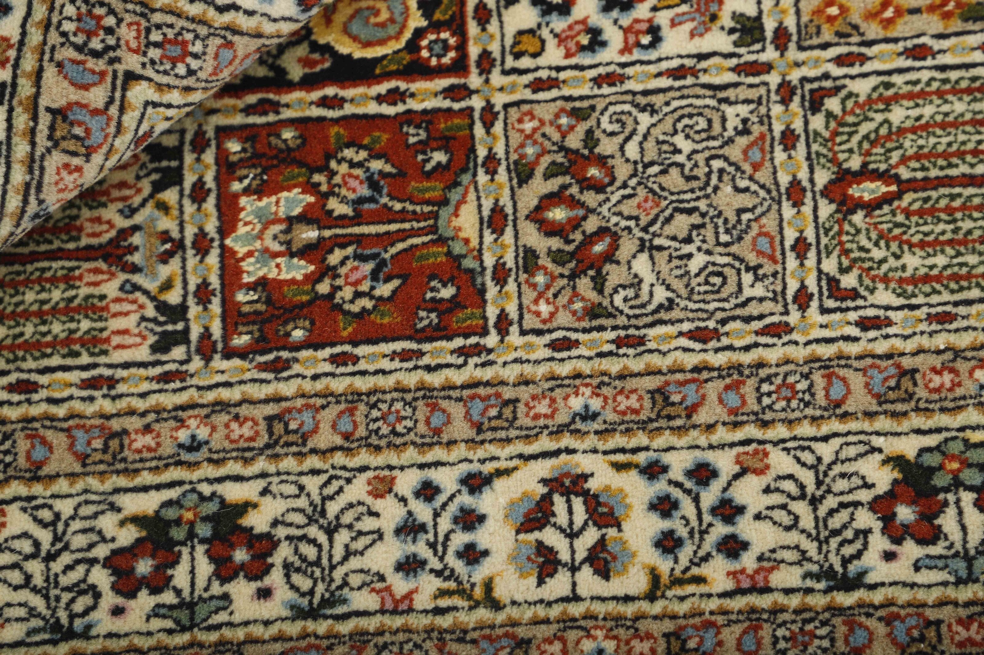 Moud Garden 1491803