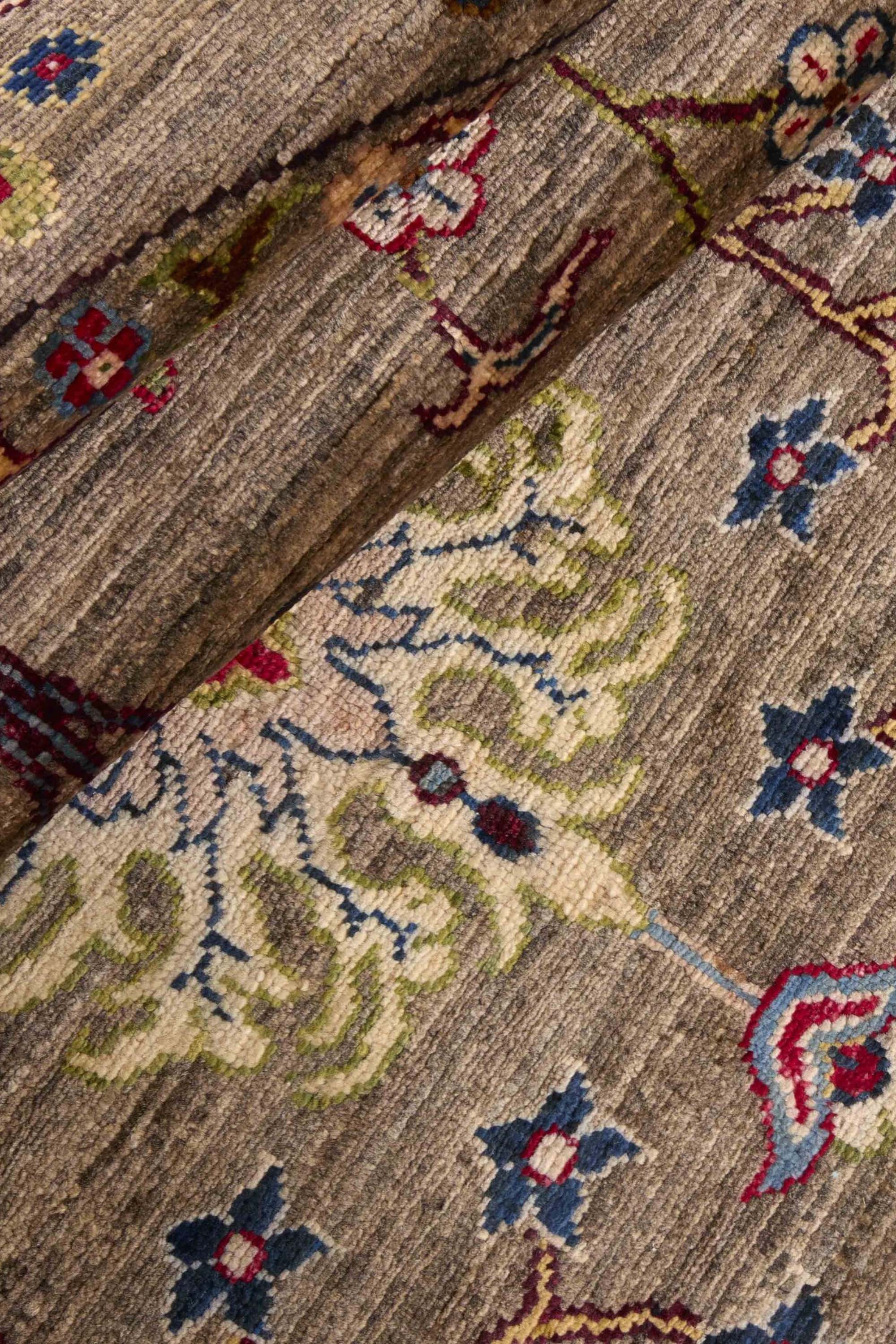 Traditional circle multicolour Ziegler Fine Ariana Style rug