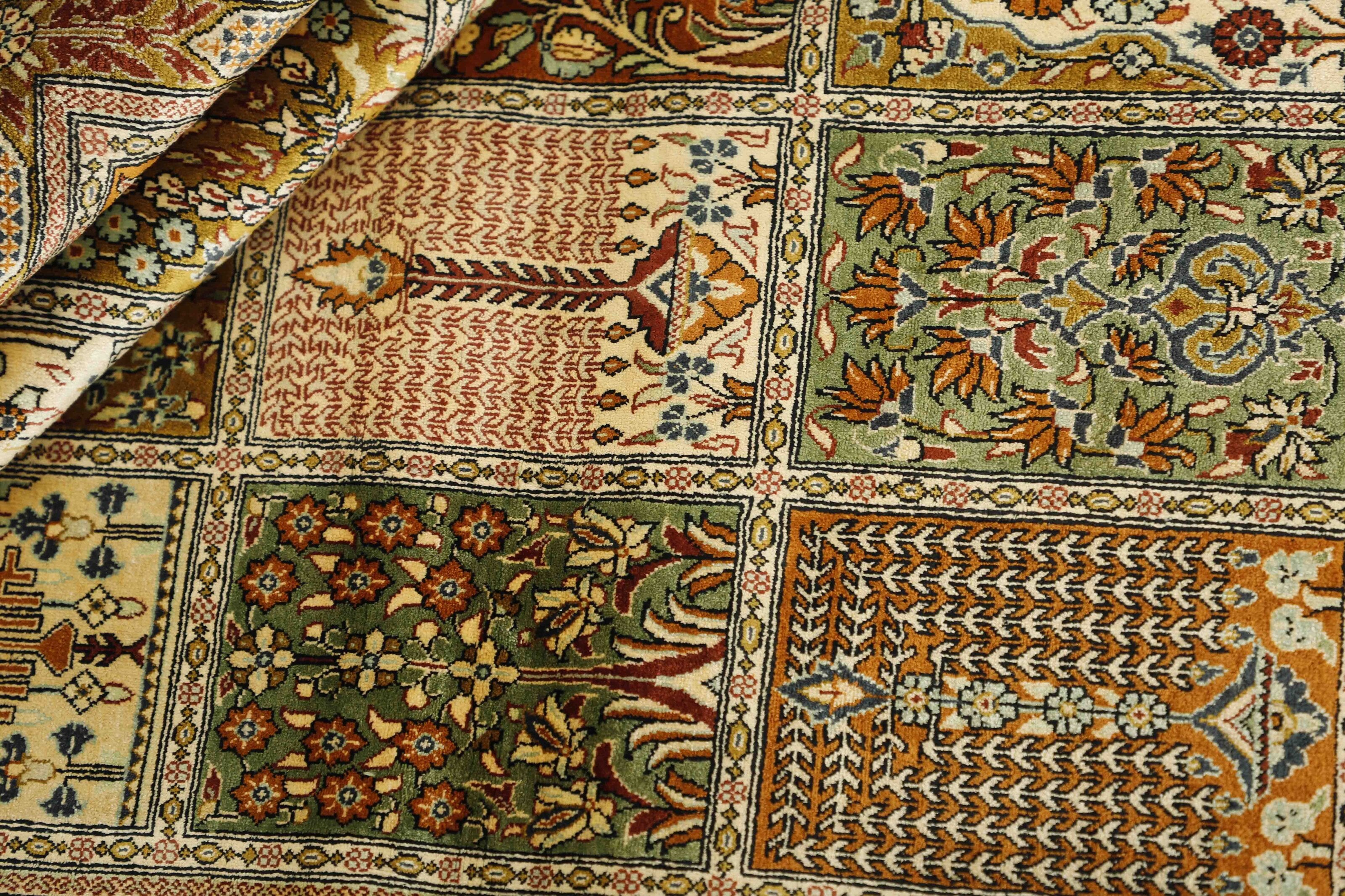 Ghom Silk 1495239