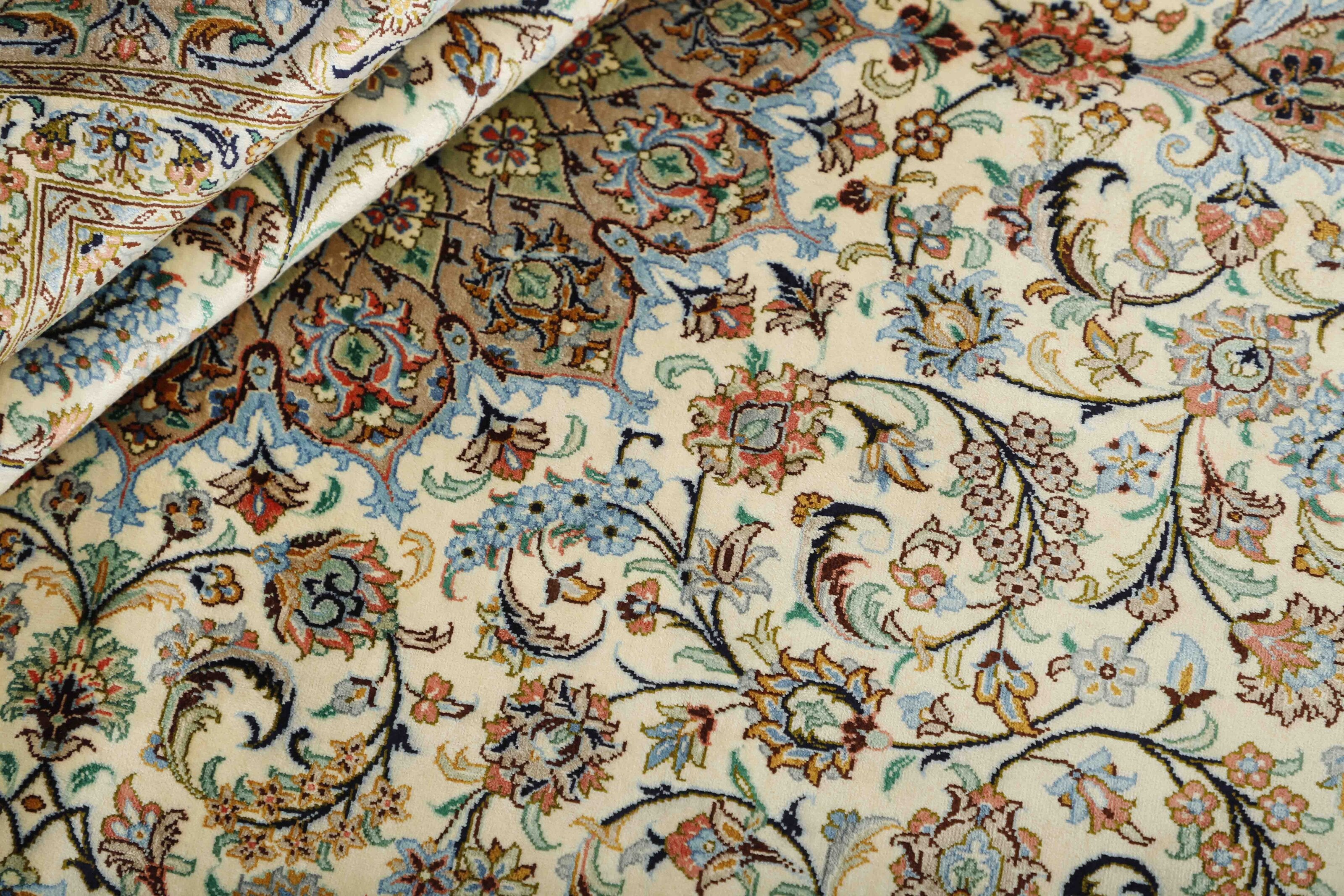 Ghom Silk 1495243
