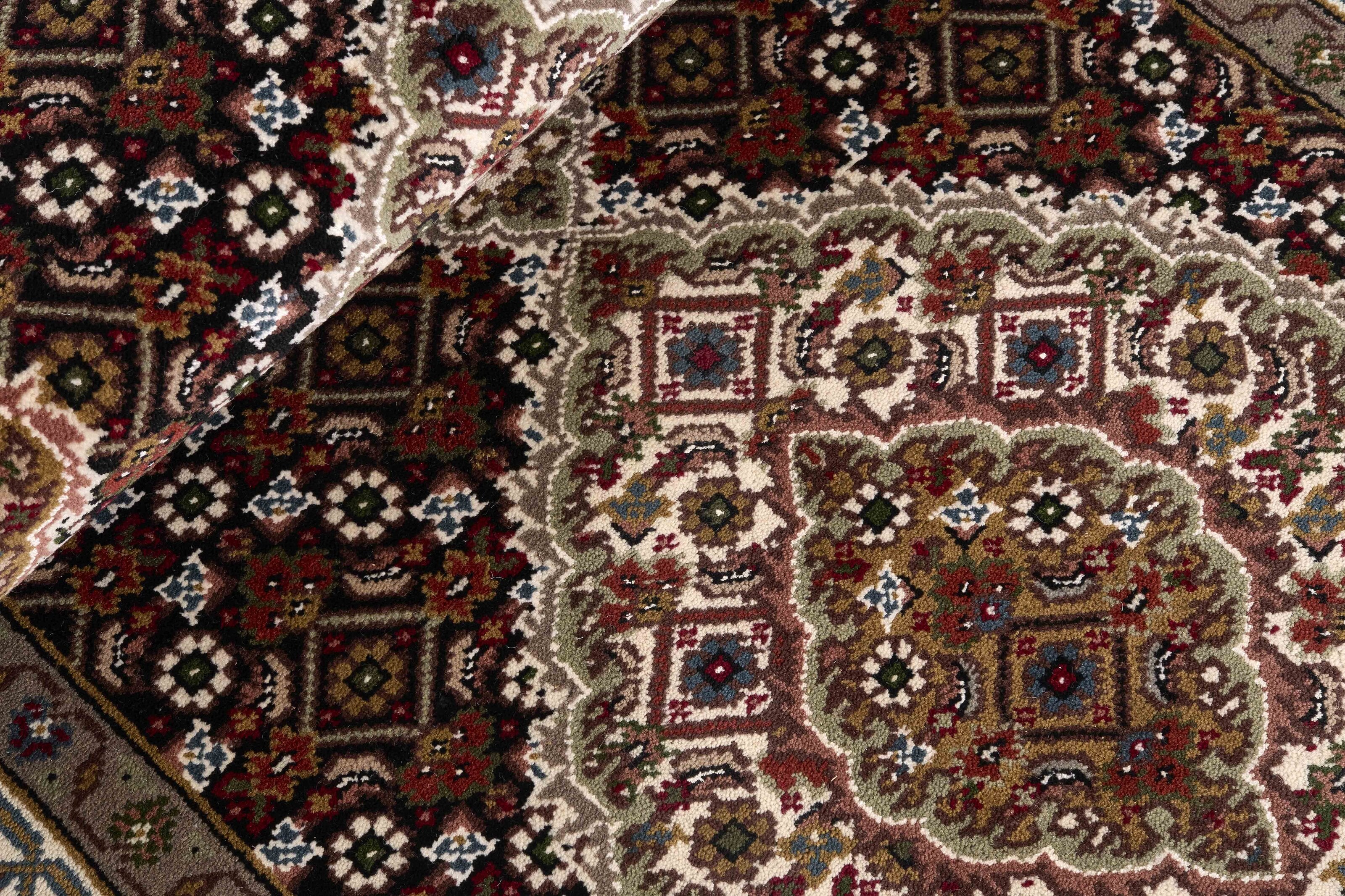 Tabriz Indi 1496925