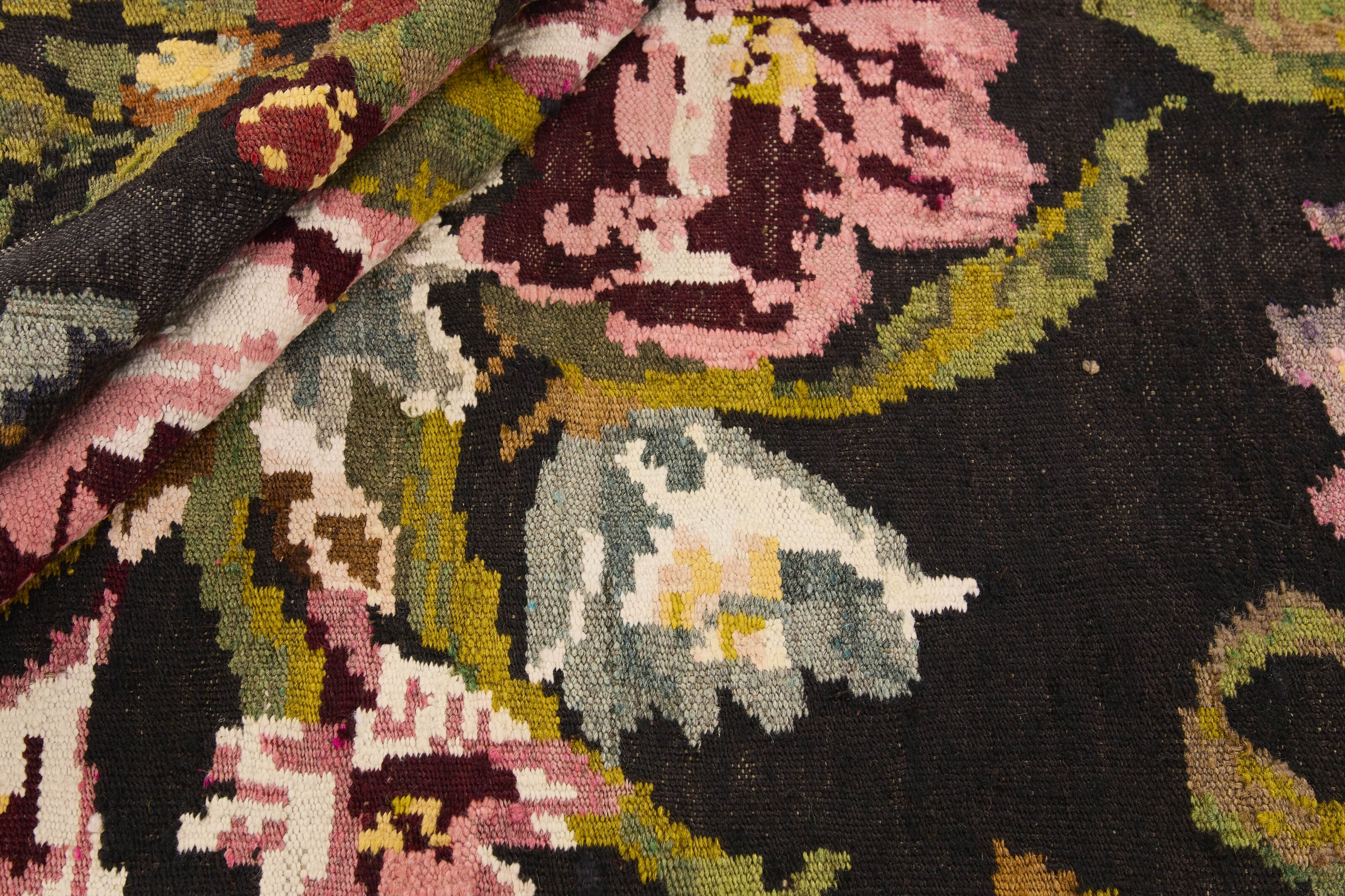 Rose Kilim Old 1499100