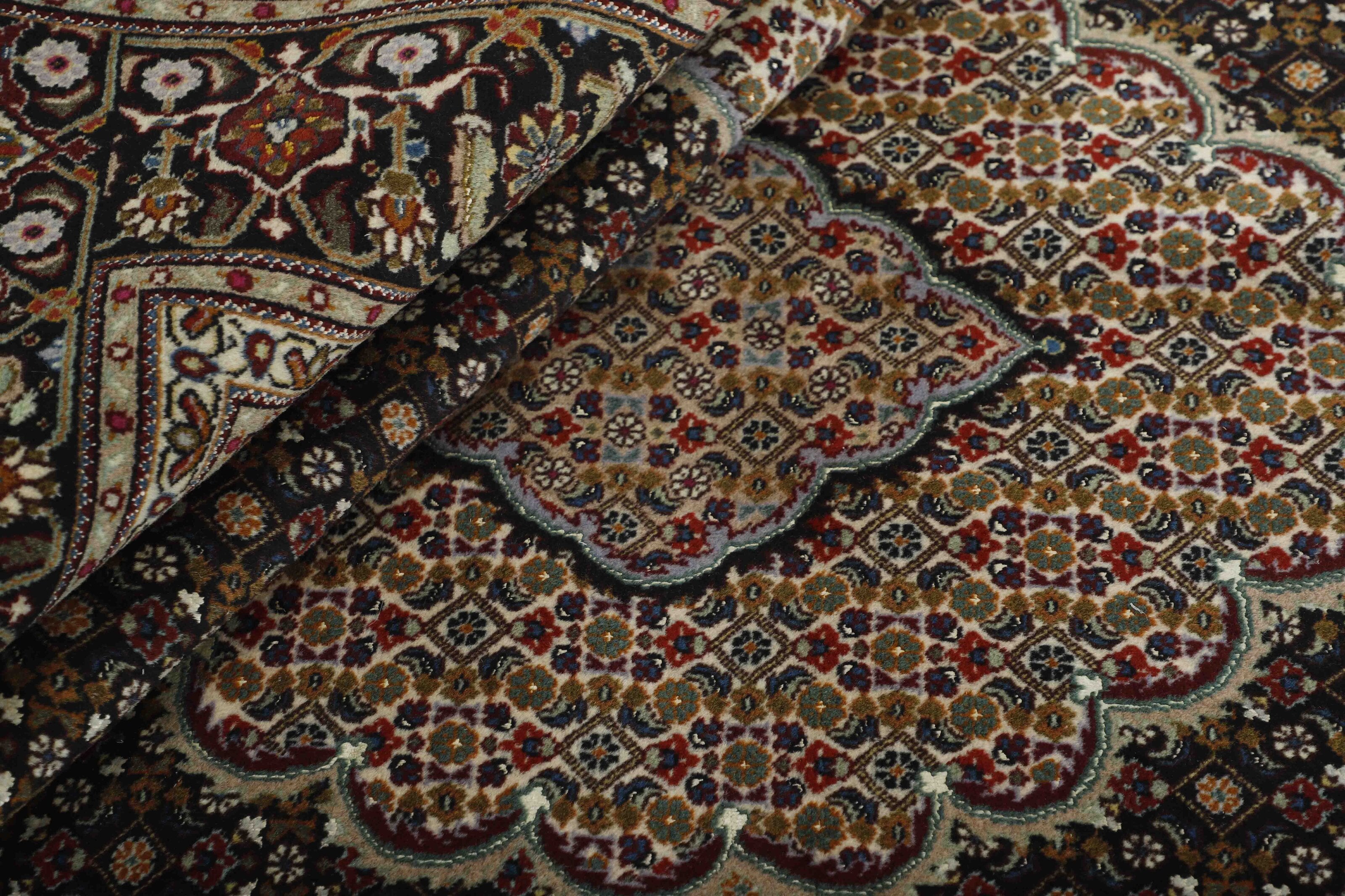 Tabriz 40 Mahi 1499312