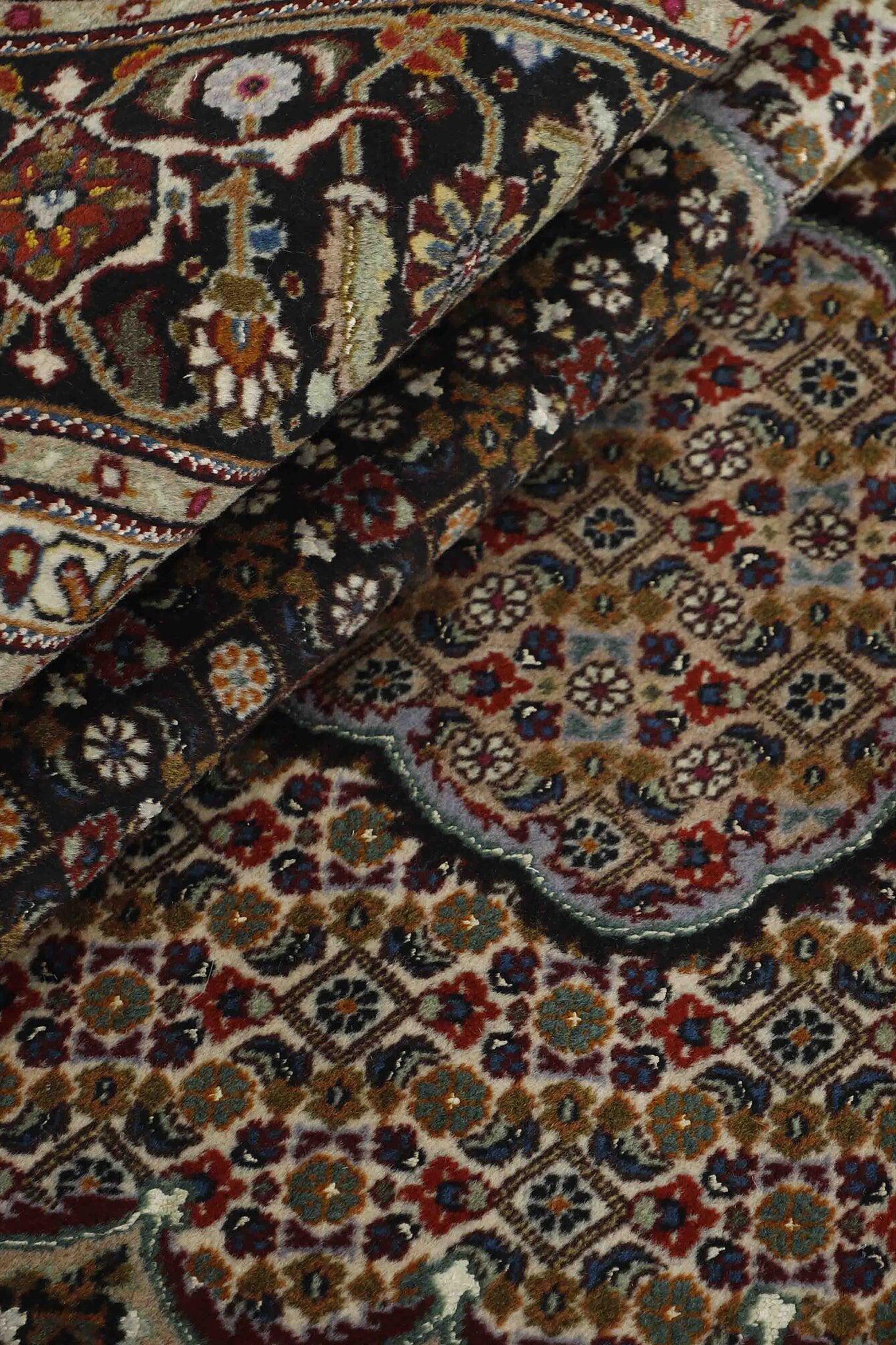Tabriz 40 Mahi 1499312
