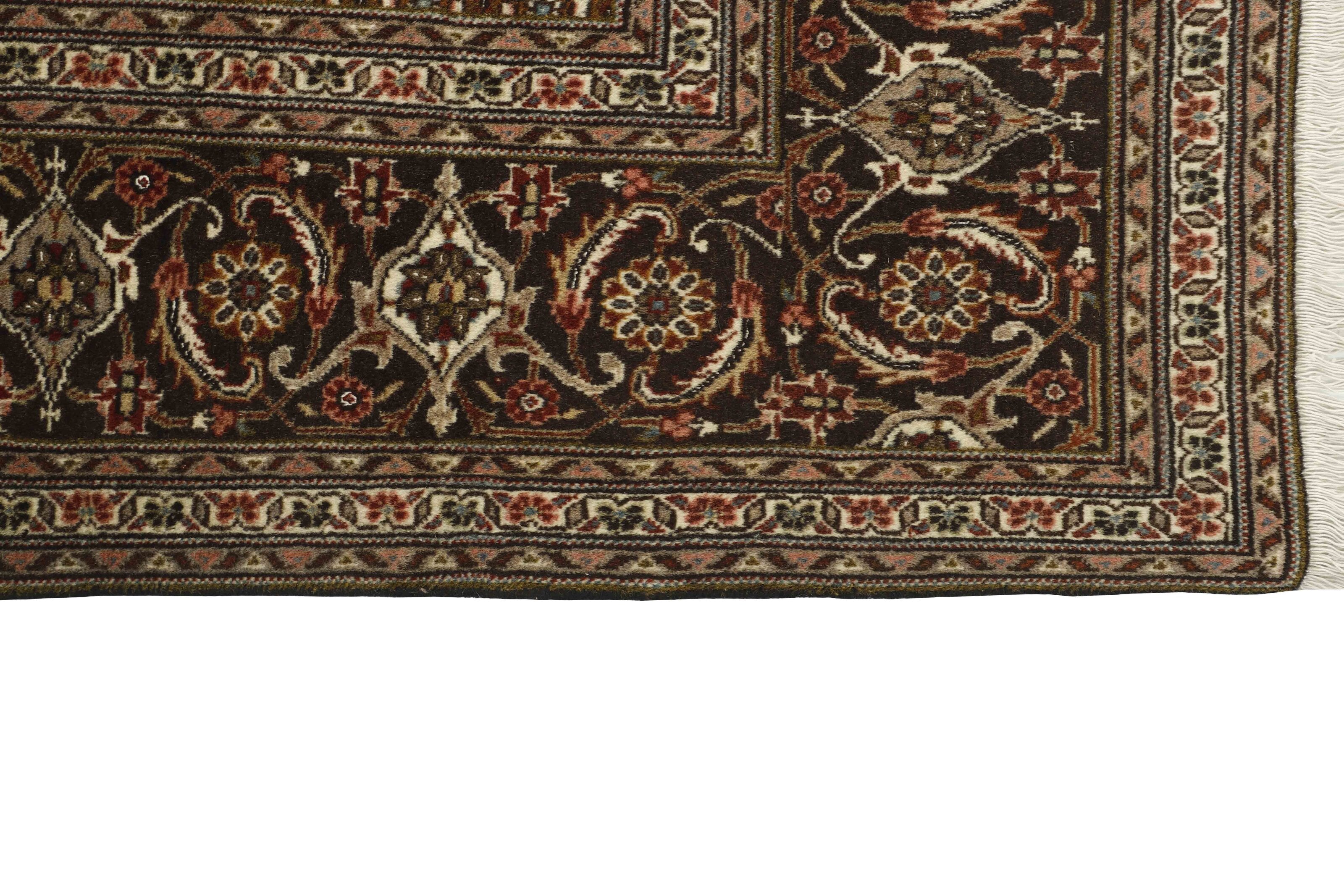 Tabriz 40 Mahi 1499314