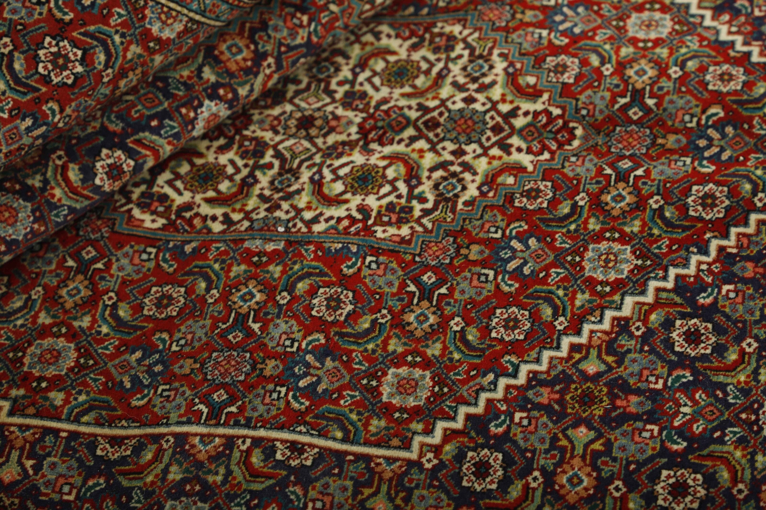 Tabriz 40 Mahi 1499324