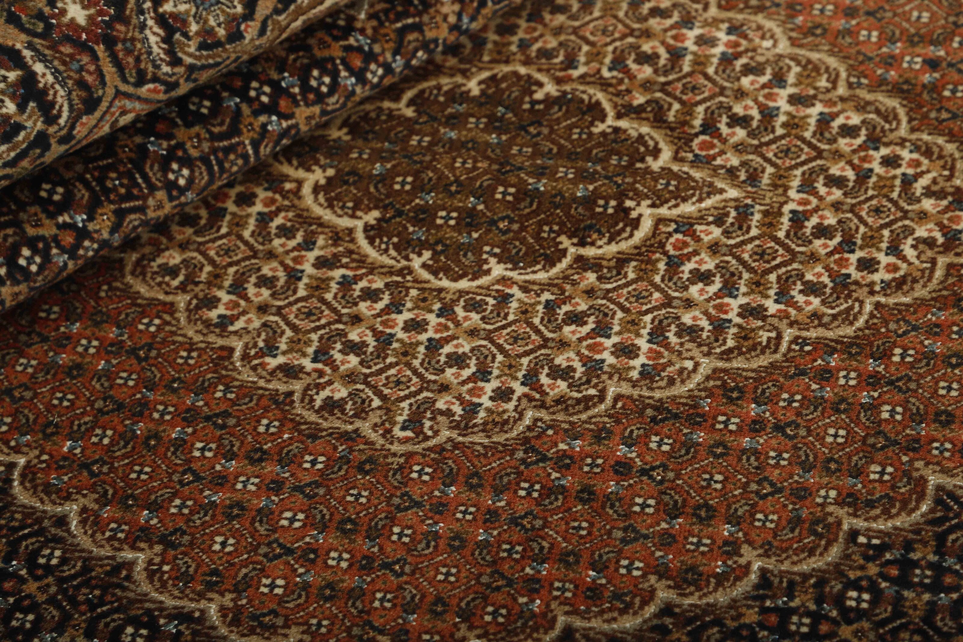 Tabriz 40 Mahi 1499330