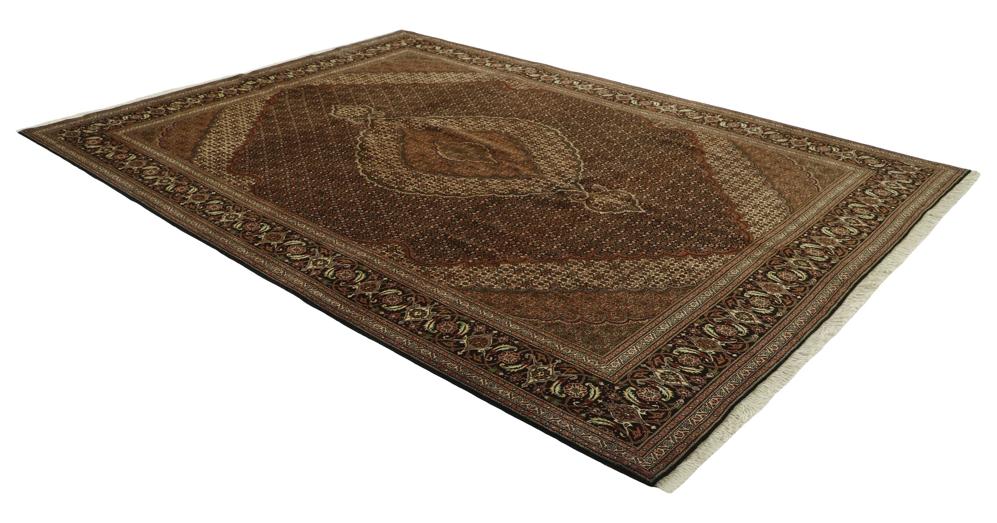 Tabriz 40 Mahi 1499333