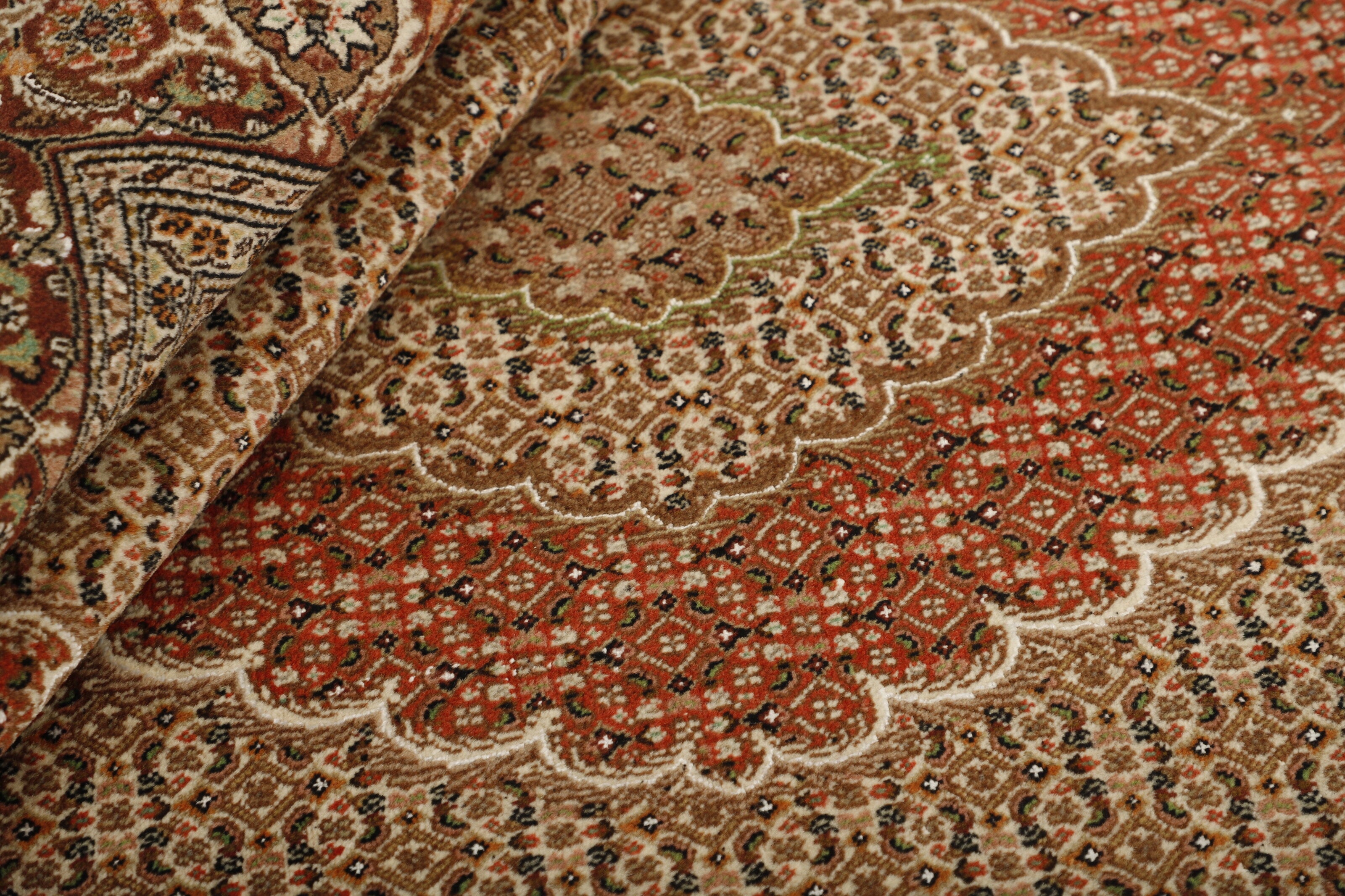 Tabriz 40 Mahi 1514553
