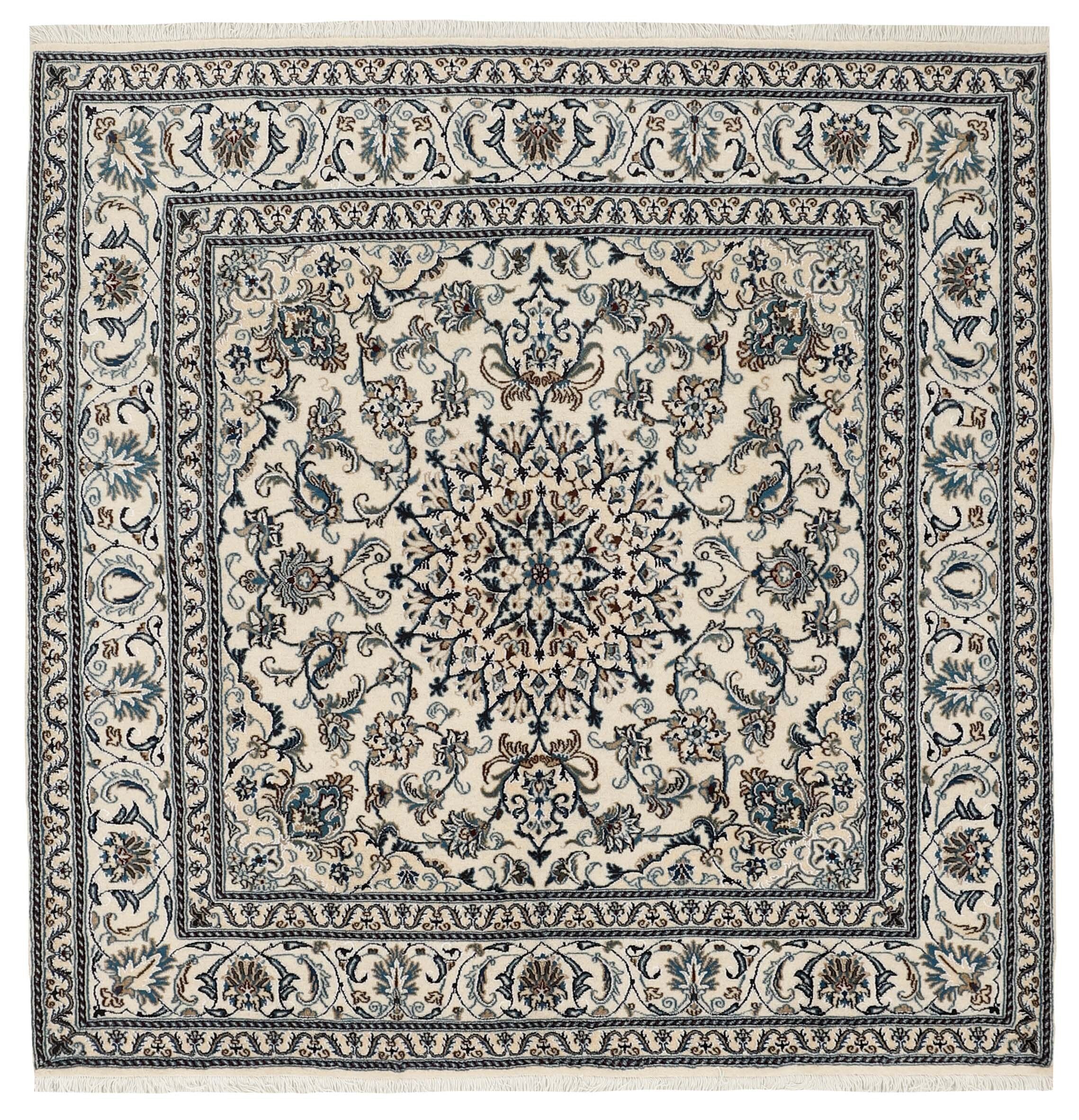 Nain Kashmar Square 1514599