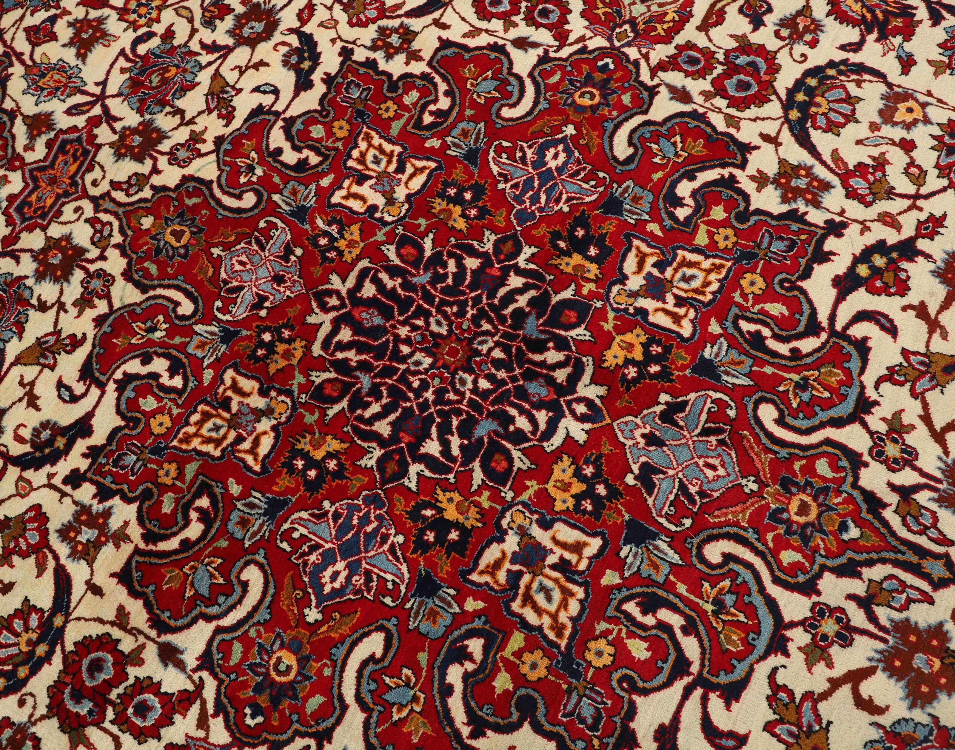 Isfahan 1519702