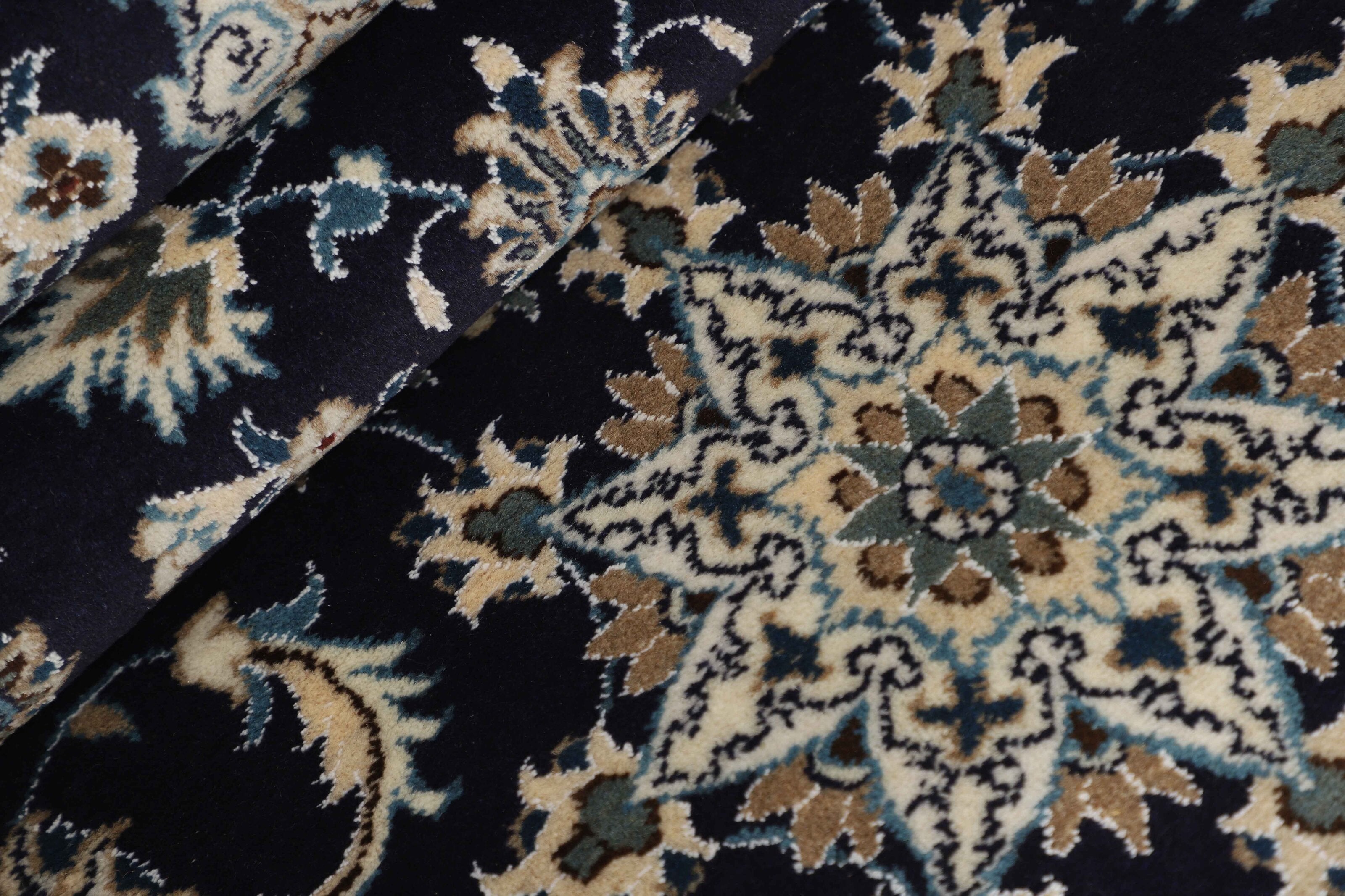 Nain Kashmar Runner 1519888