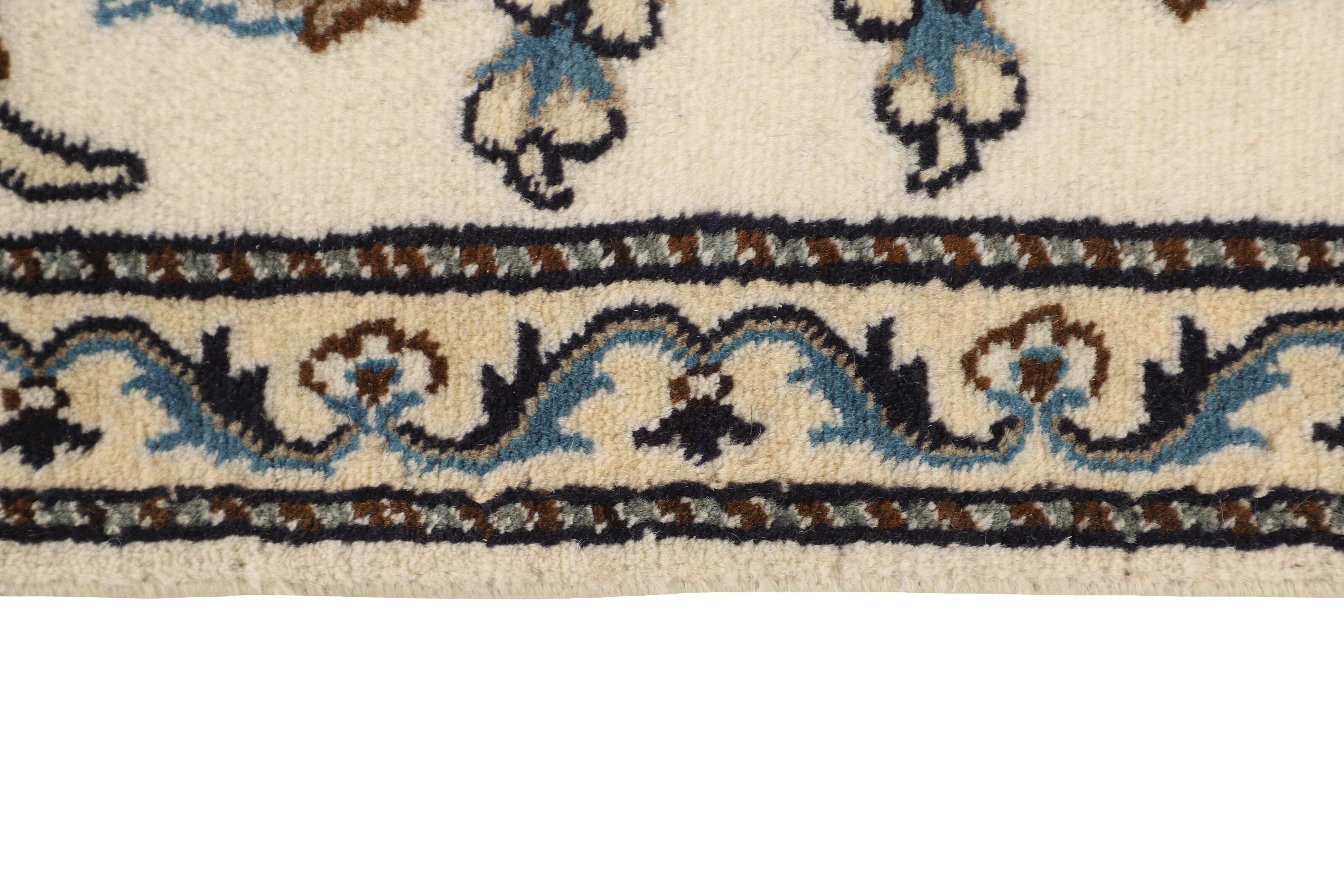 Nain Kashmar Runner 1519890