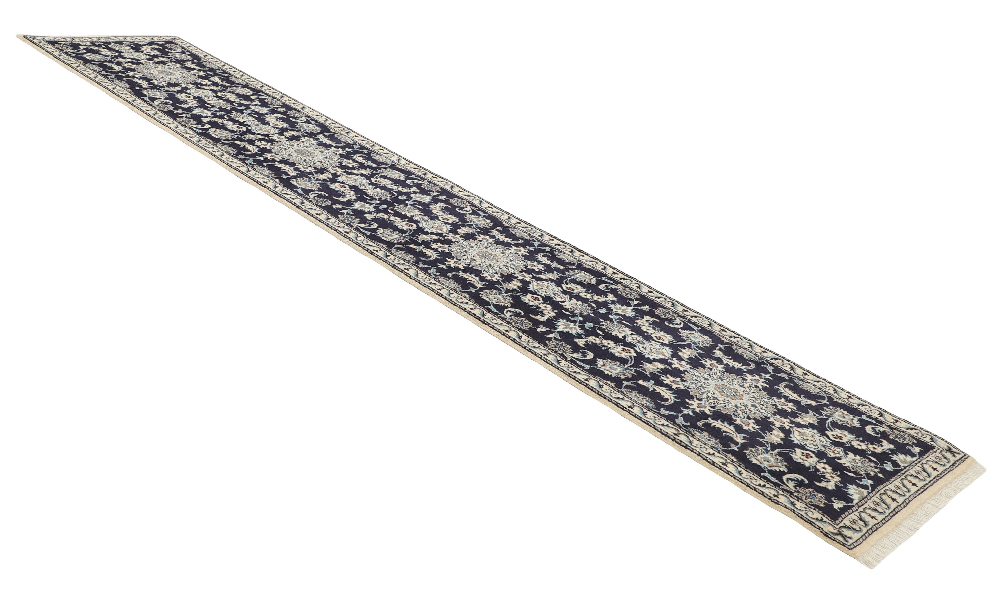 Nain Kashmar Runner 1519904