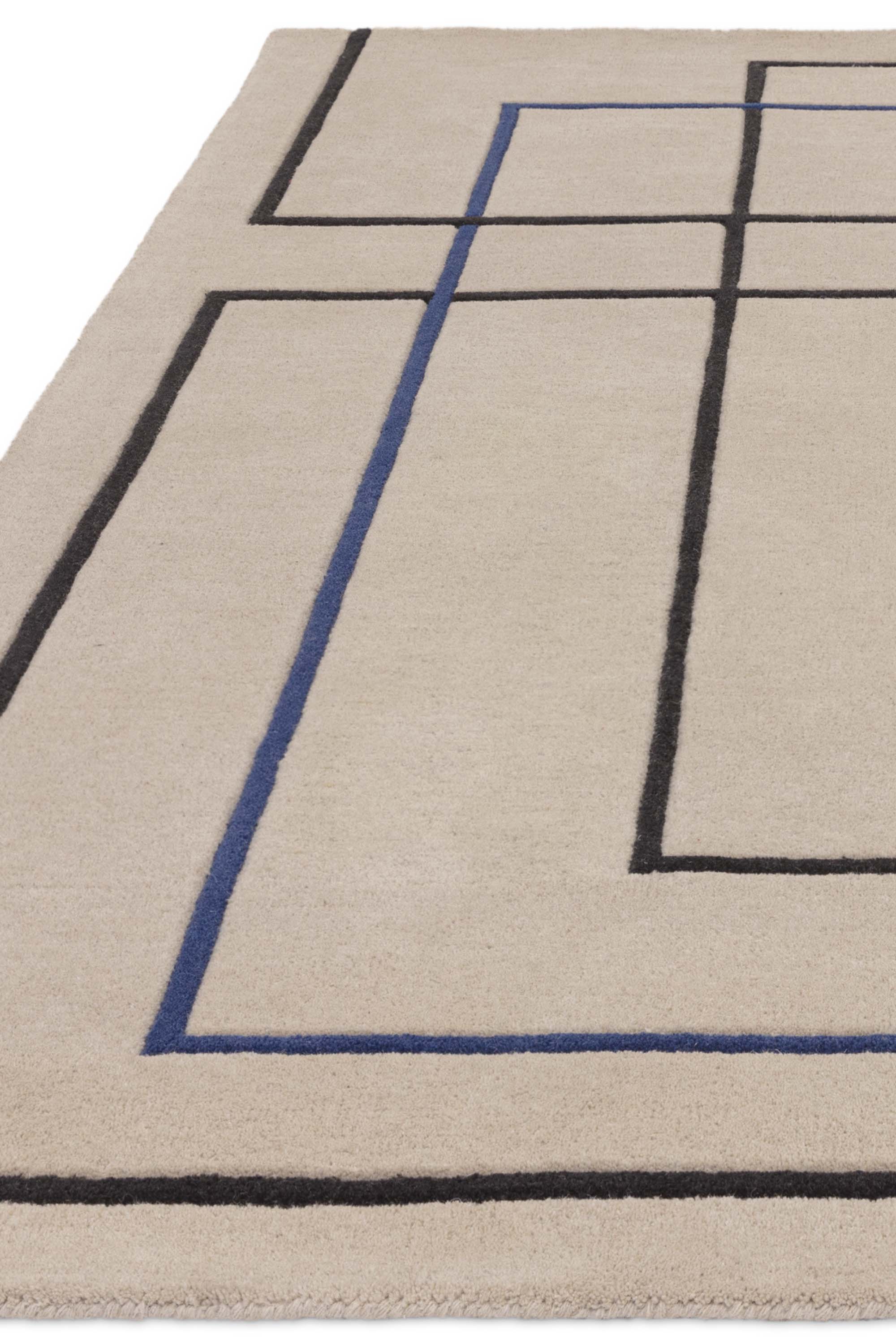 Geometric wool rug featuring a minimal pattern