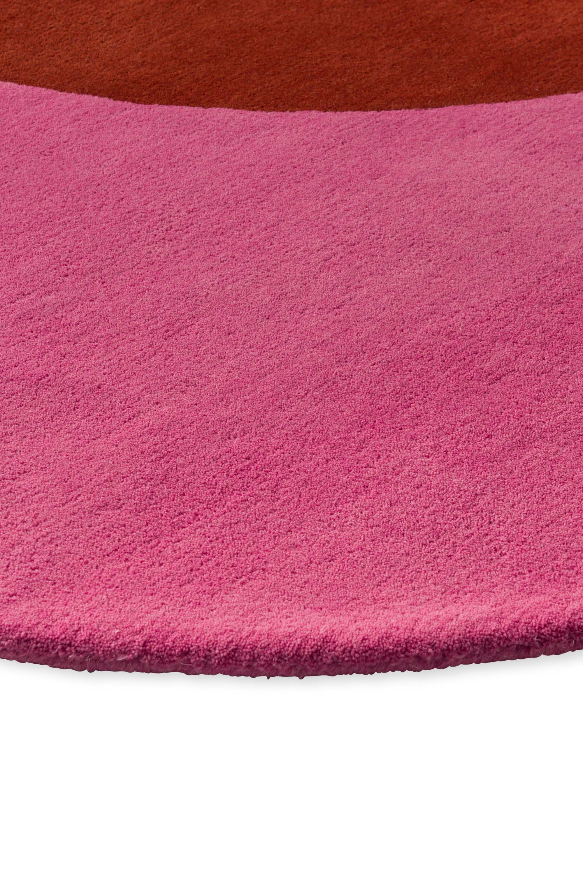 Pink flower shaped rug