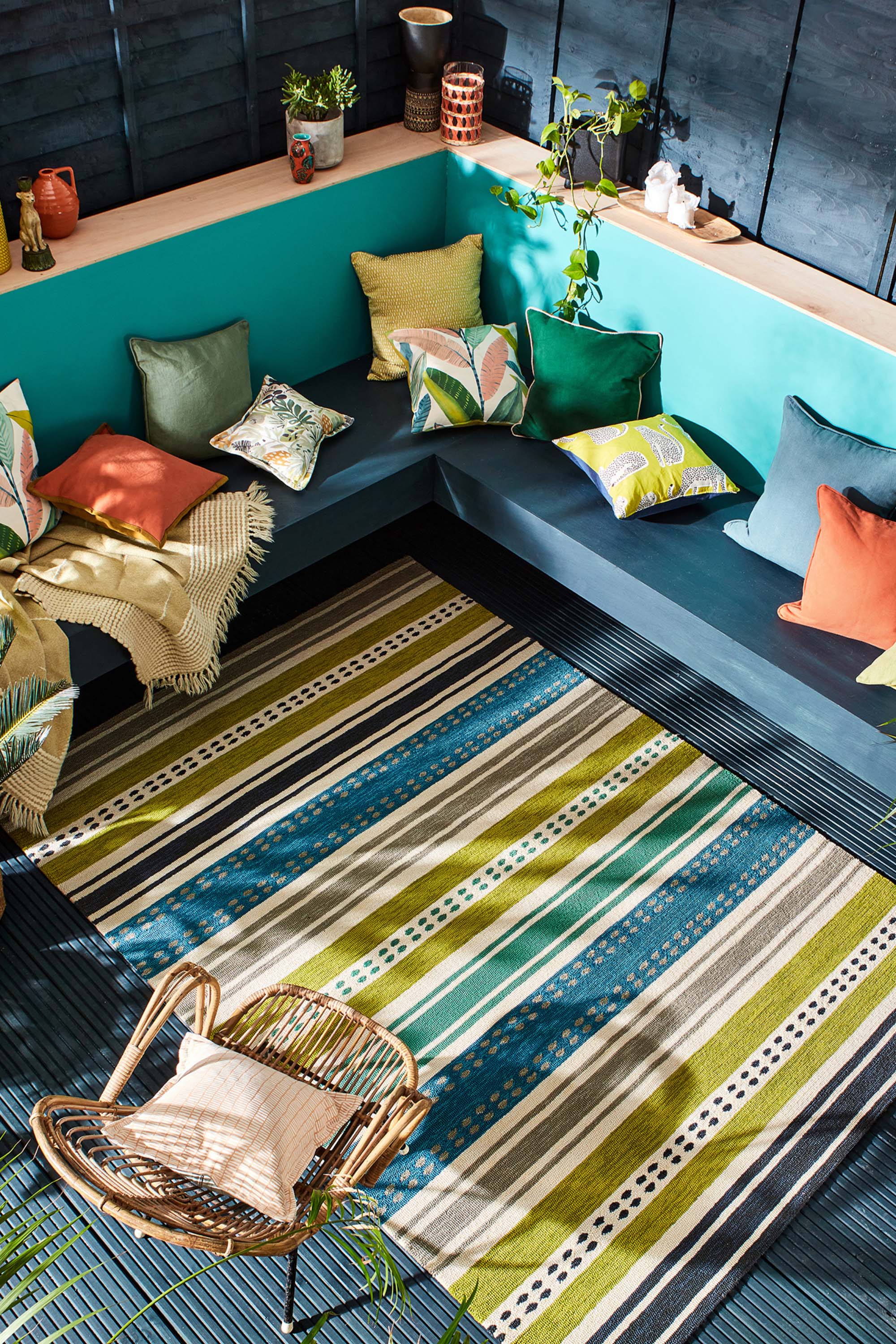 multicolour aztec design indoor/outdoor rug