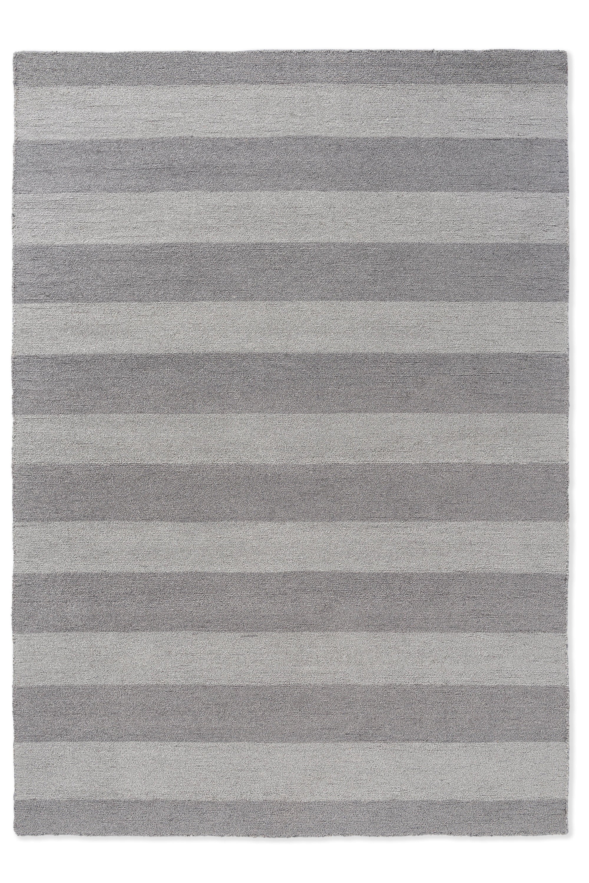 Grey stripe indoor/outdoor polypropylene rug